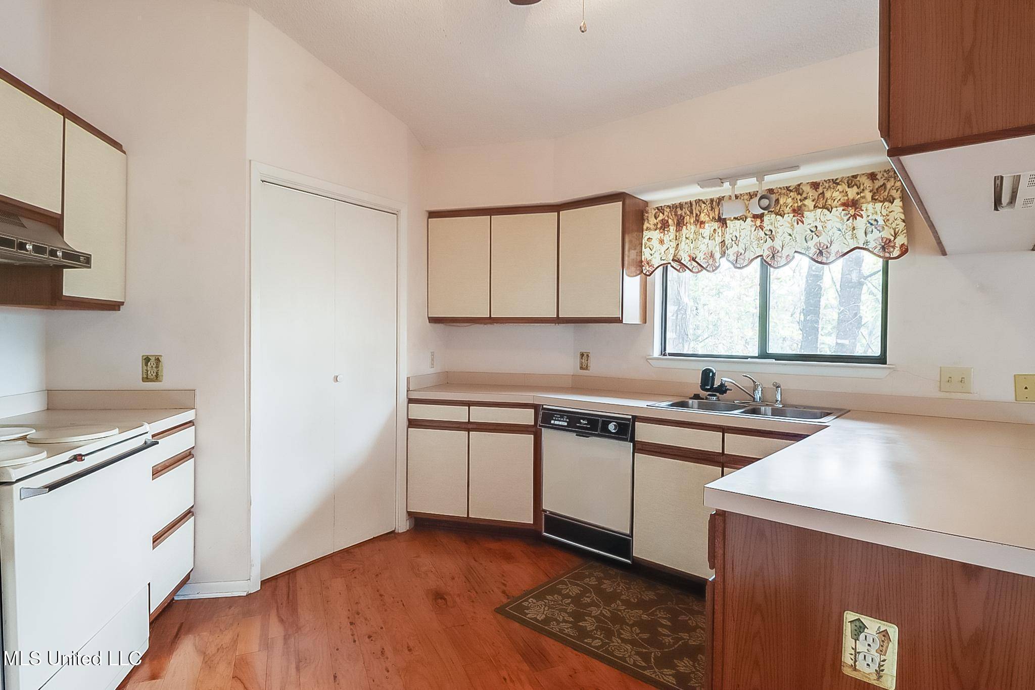Diamondhead, MS 39525,7952 Hapuna Place
