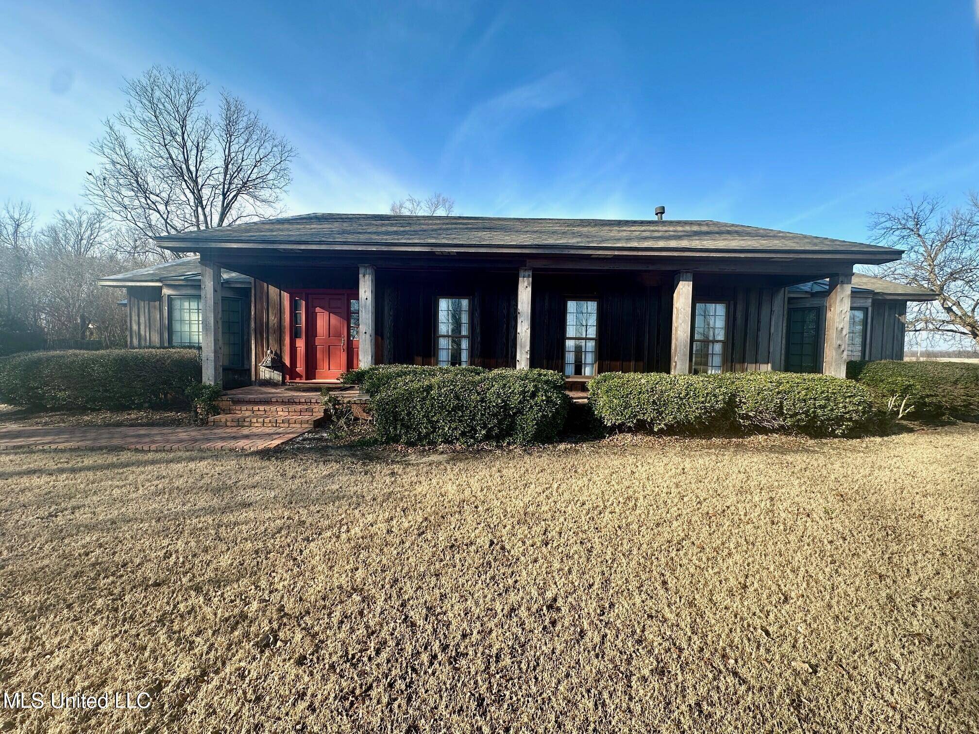 Gunnison, MS 38746,433 Thompson Road