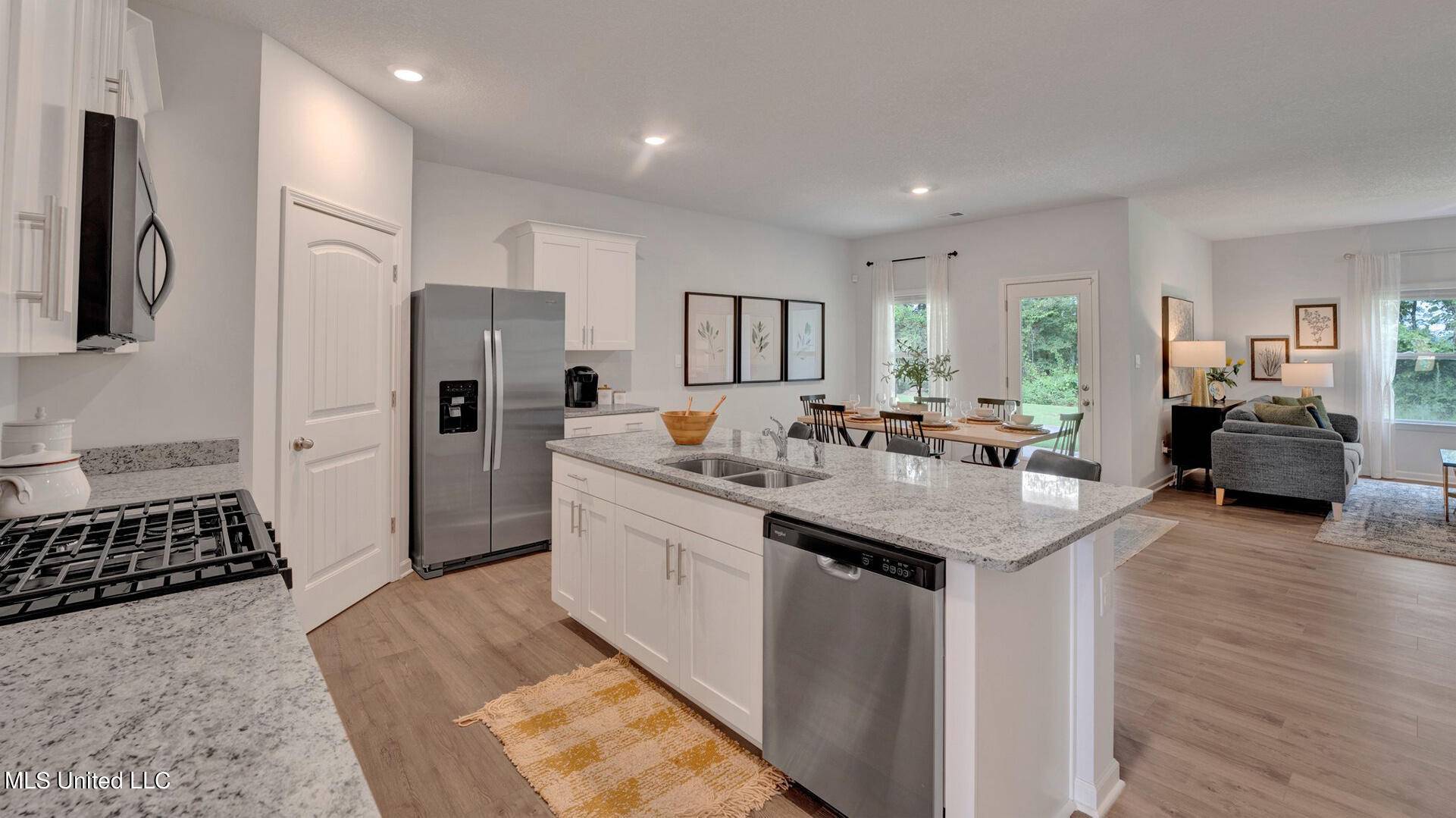Byhalia, MS 38611,73 Pickwick Place