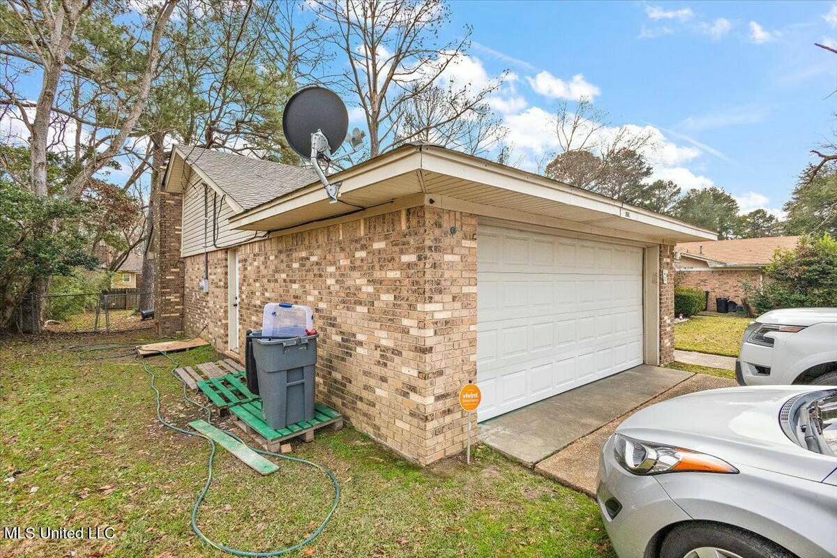 Jackson, MS 39211,5220 Sedgwick Drive