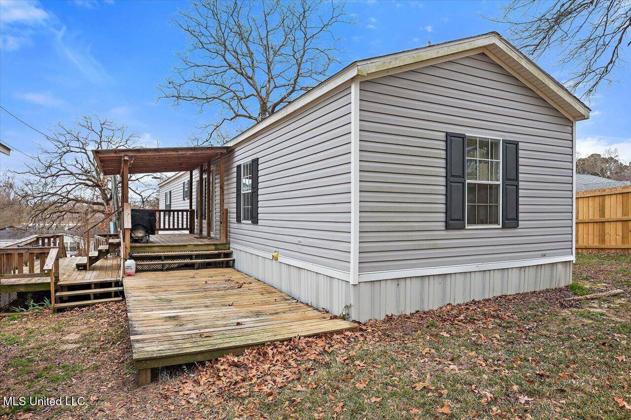 Richland, MS 39218,160 Sylvan Dr Drive