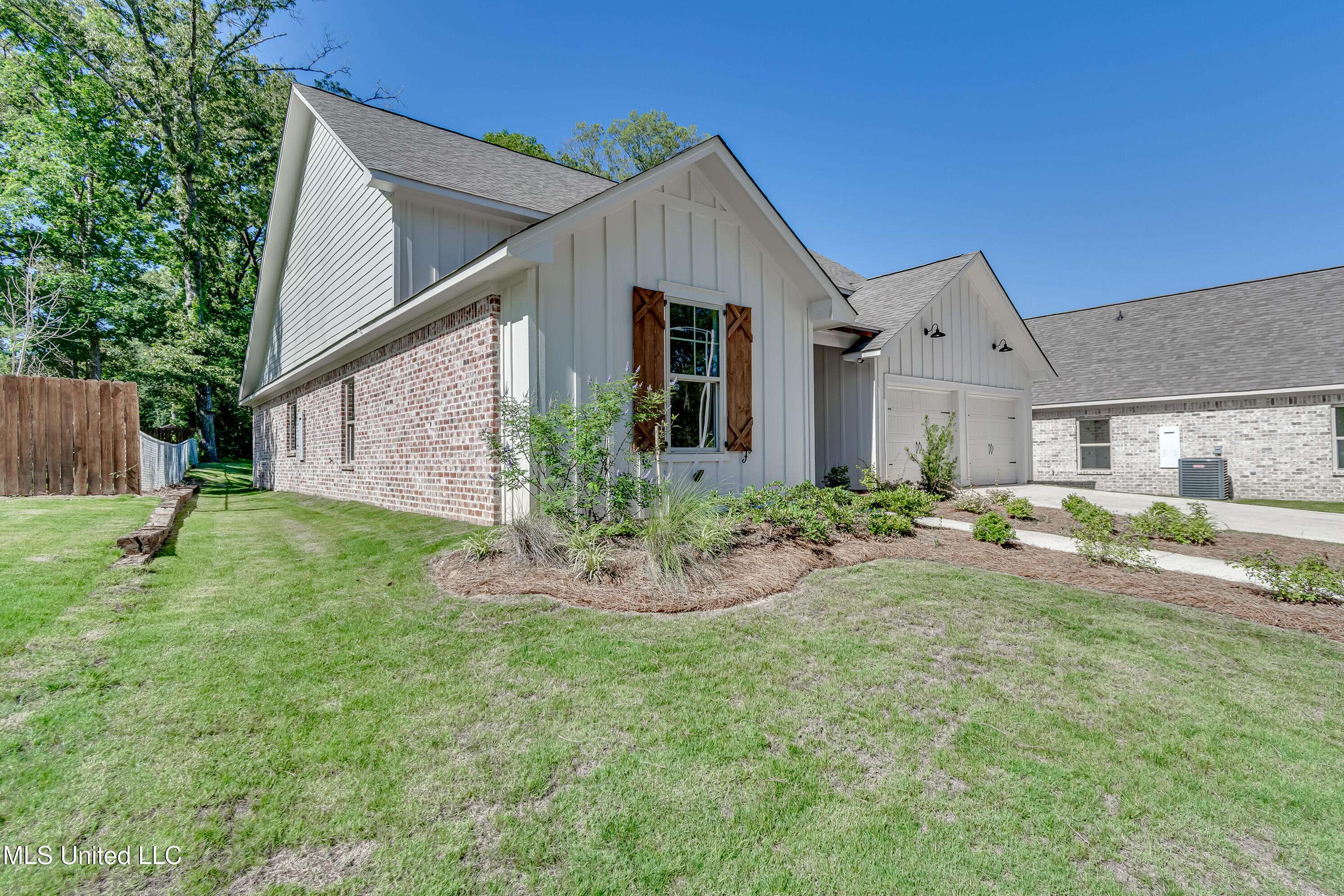 Brandon, MS 39042,307 Celadon Way