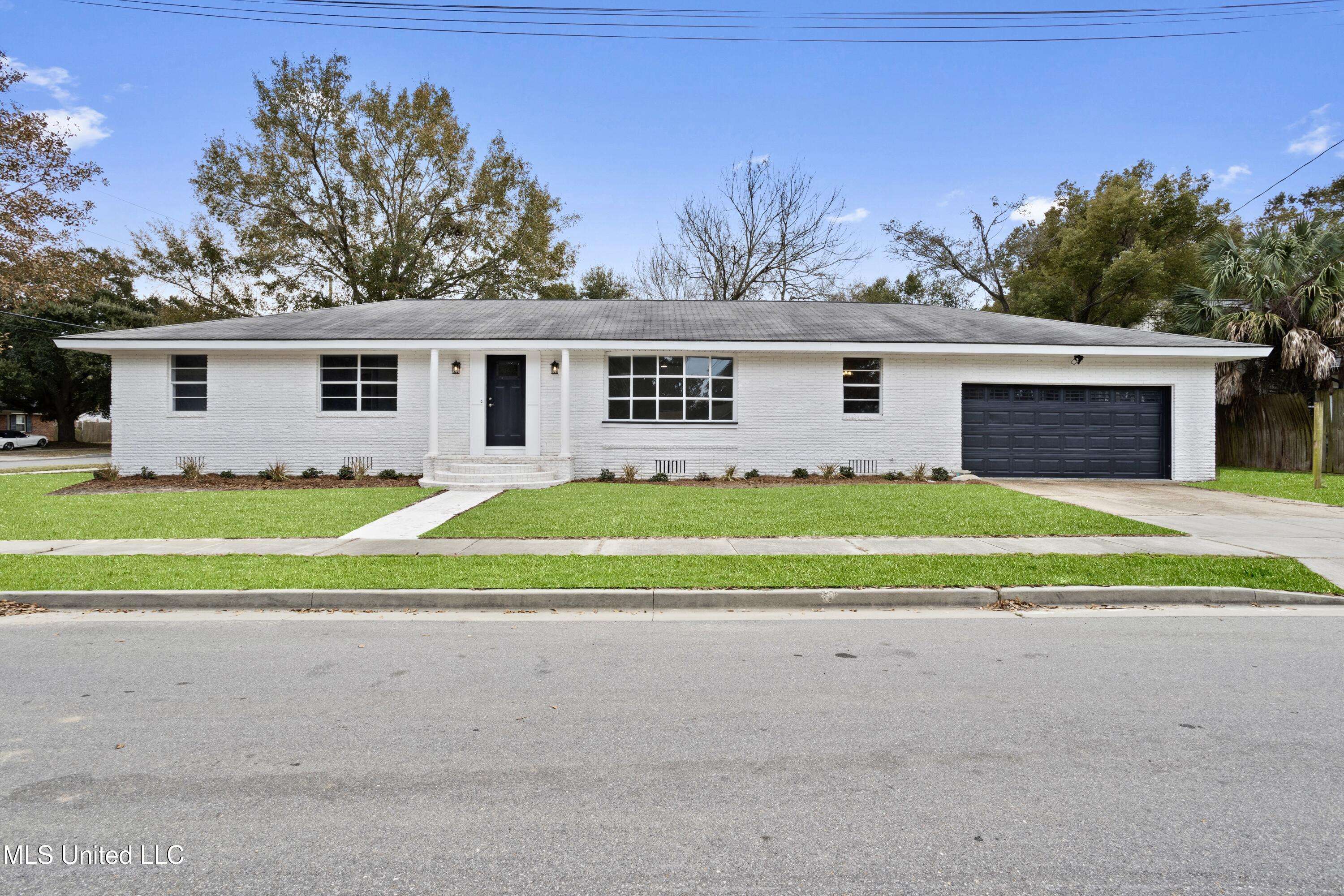 Biloxi, MS 39530,1079 Frank P Corso Street