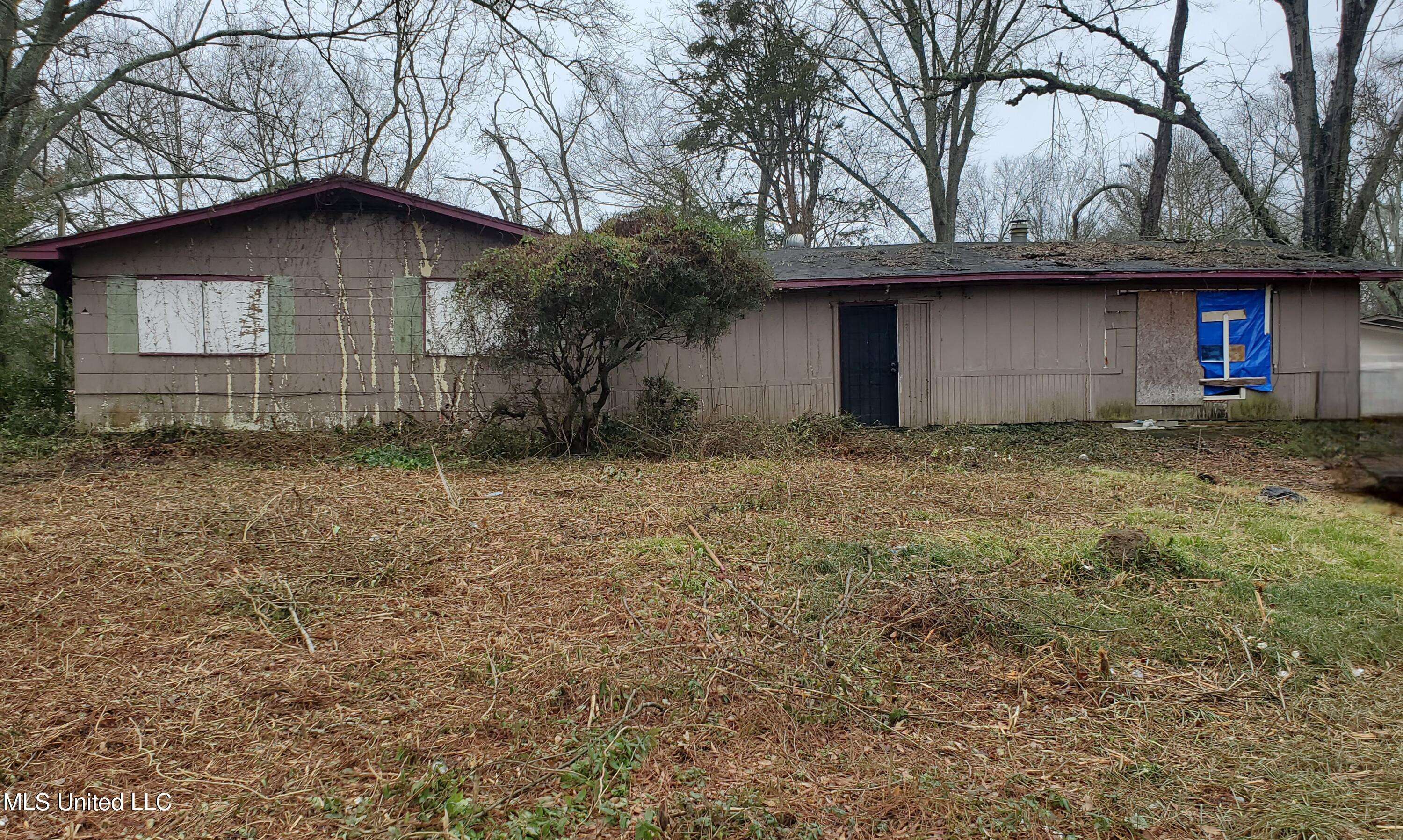 Jackson, MS 39212,1003 Deryll St