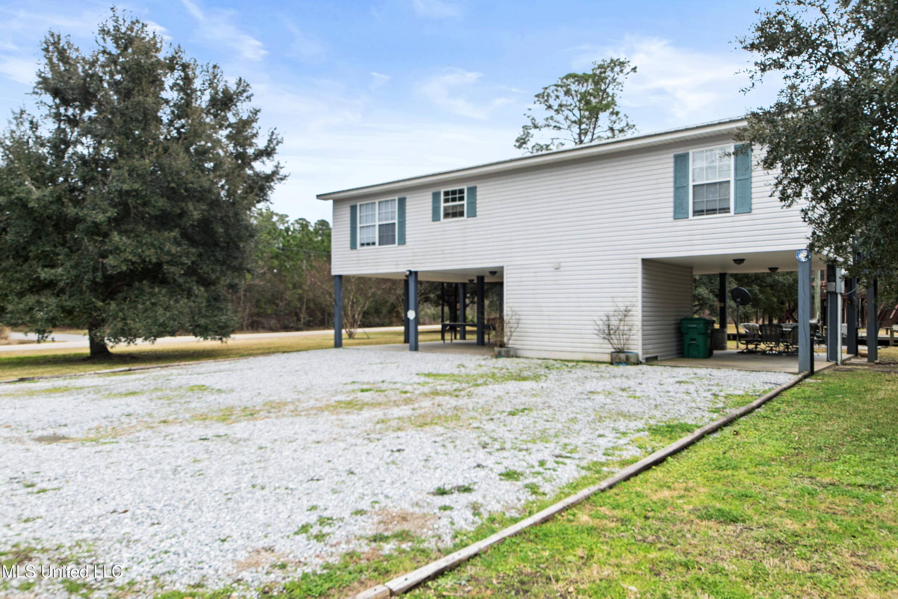 Bay Saint Louis, MS 39520,6007 4th Street