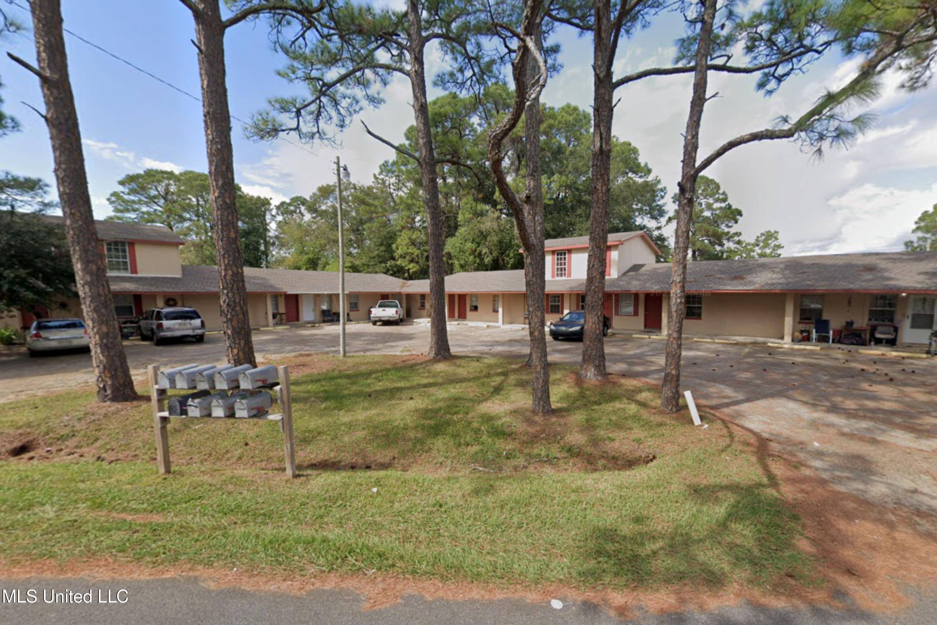 Moss Point, MS 39563,6519 Jasmine Street