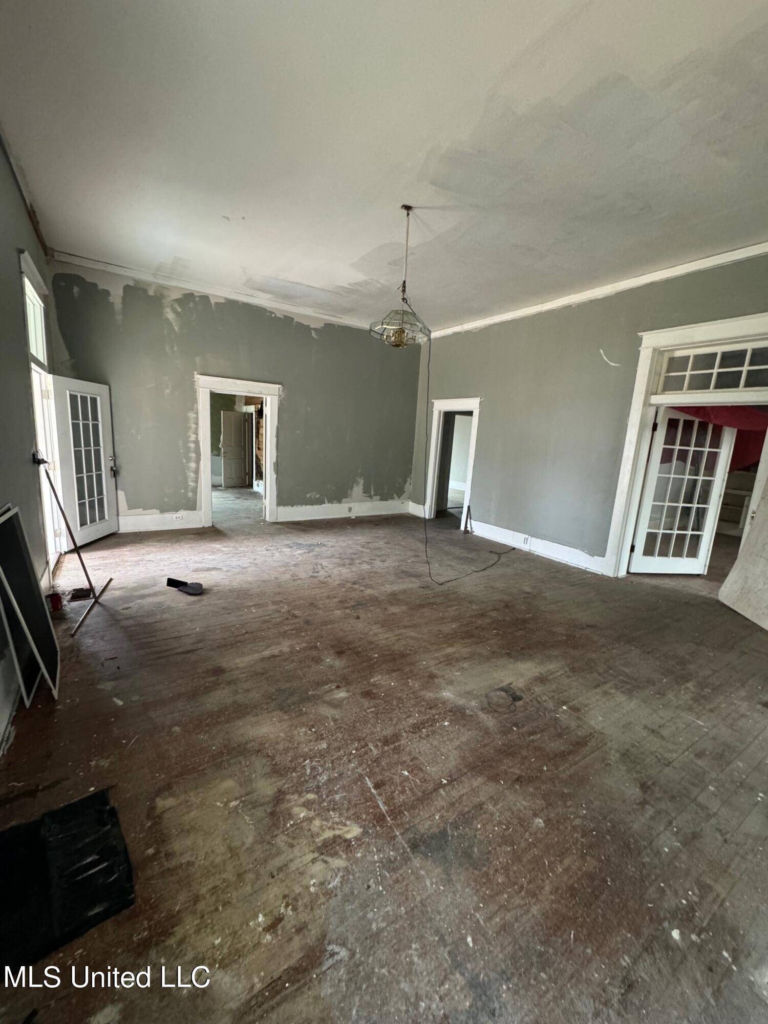 Yazoo City, MS 39194,137 Calhoun Avenue