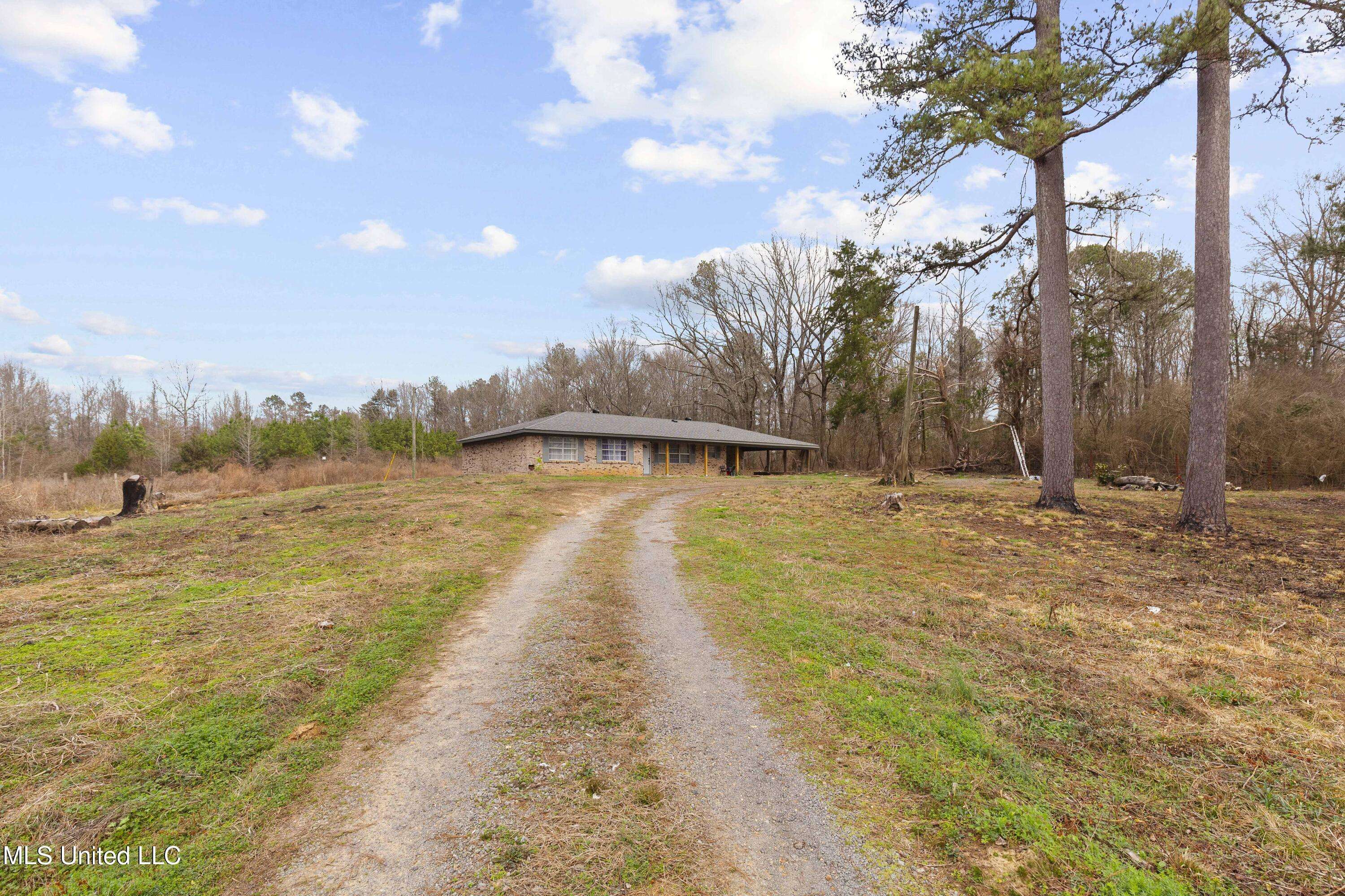 Forest, MS 39074,1002 Hillsboro Vfw Rd Road