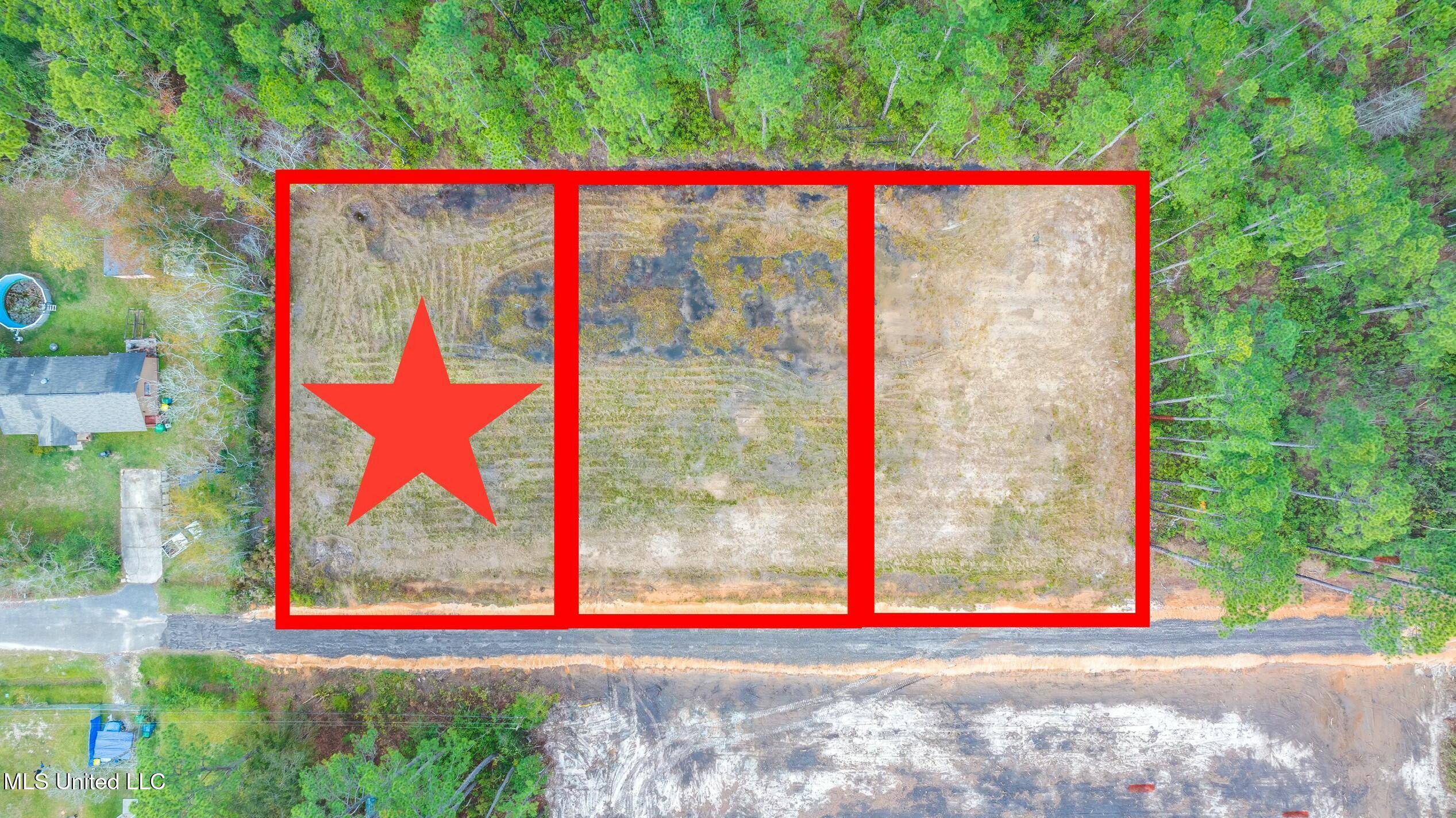 Ocean Springs, MS 39564,Holiday Dr