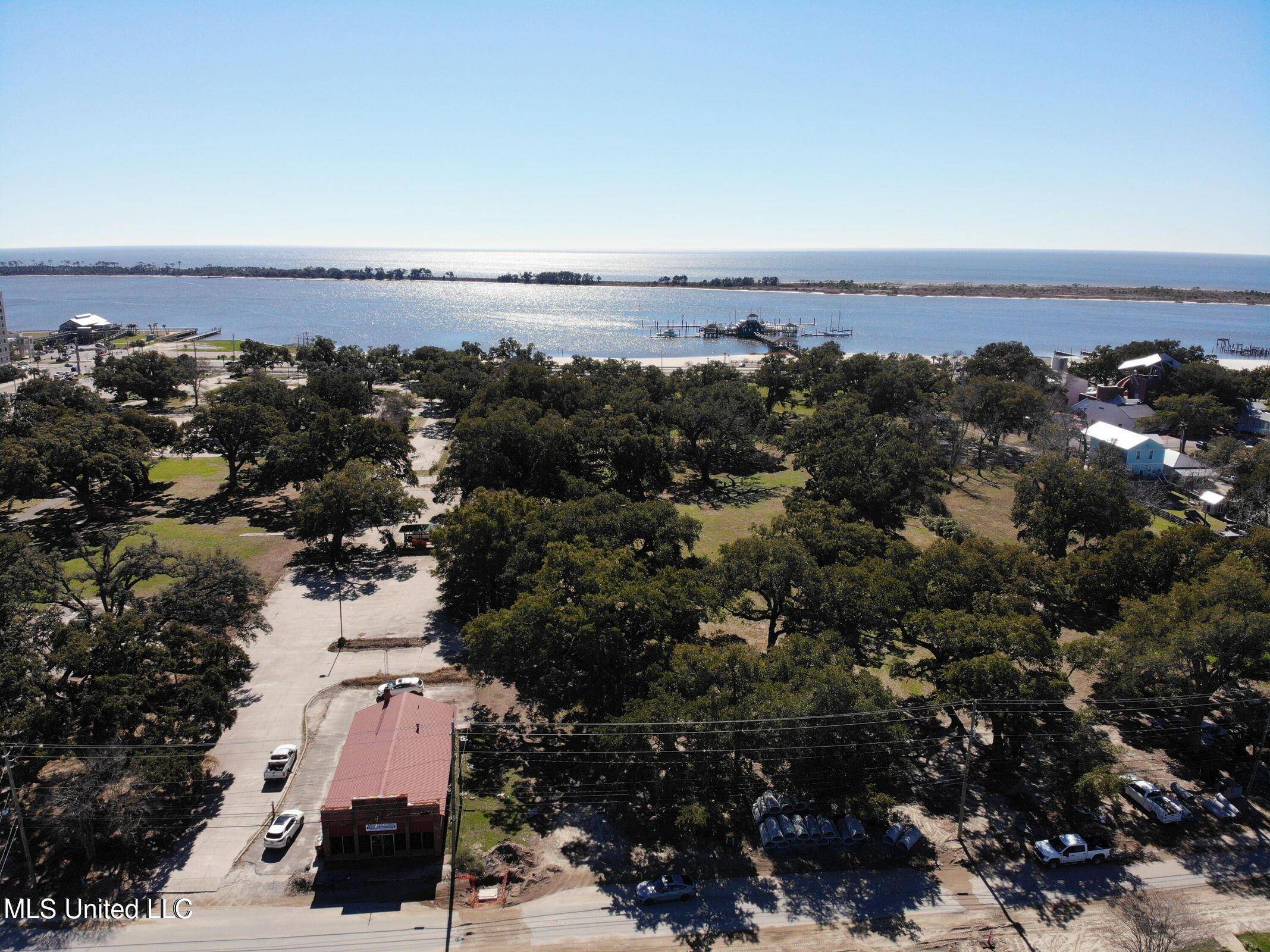 Biloxi, MS 39530,346 Howard Avenue