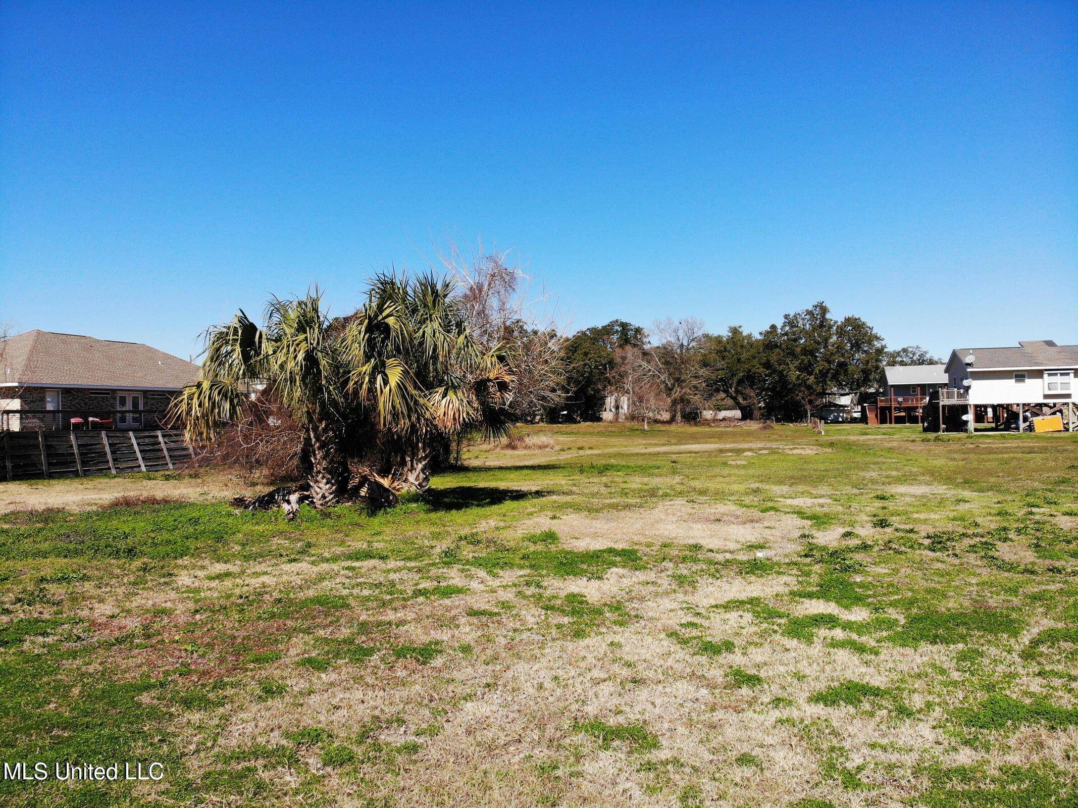Biloxi, MS 39530,346 Howard Avenue