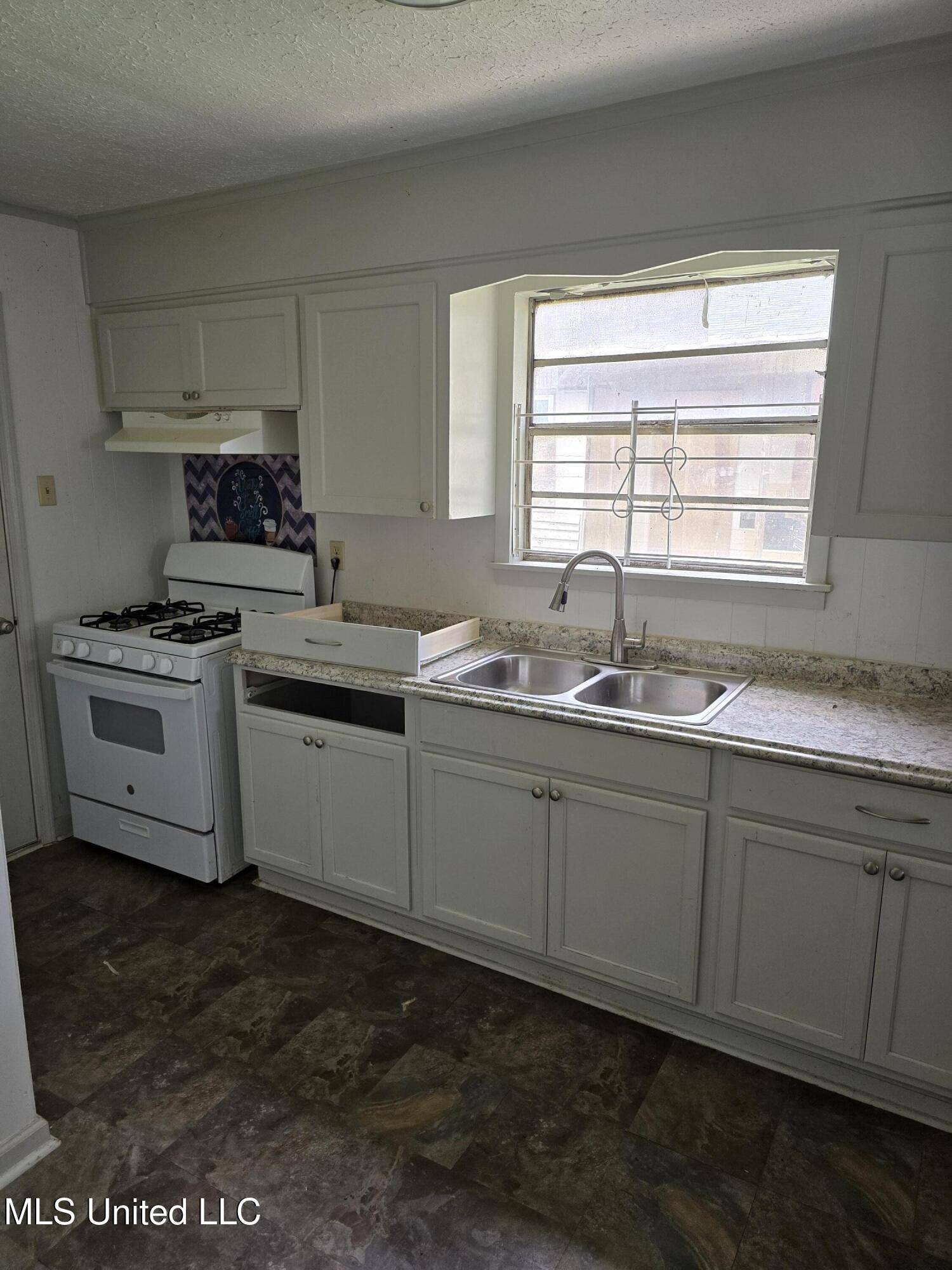 Jackson, MS 39213,3751 Fontaine Avenue