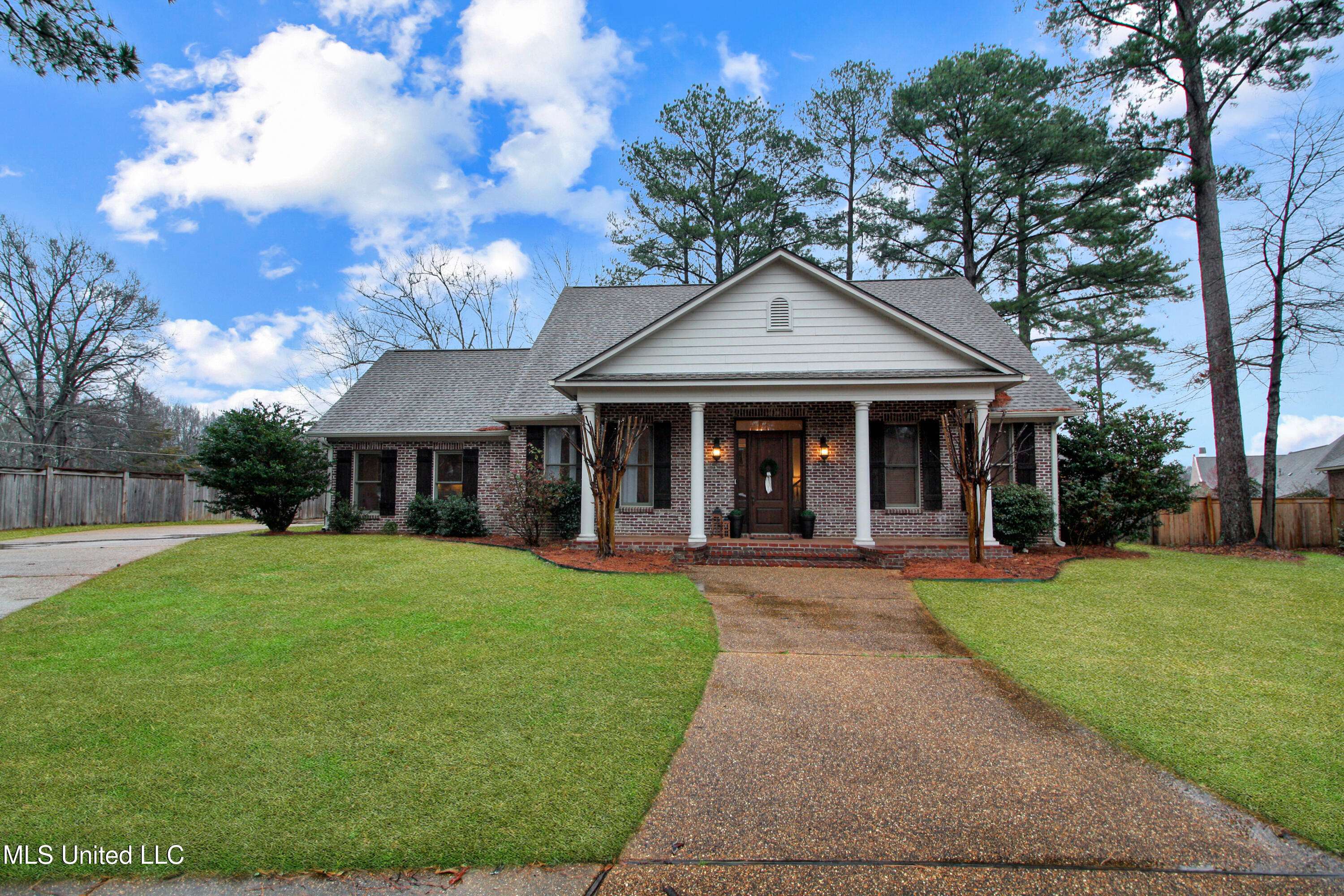 Brandon, MS 39047,512 Eastlake Forest Drive