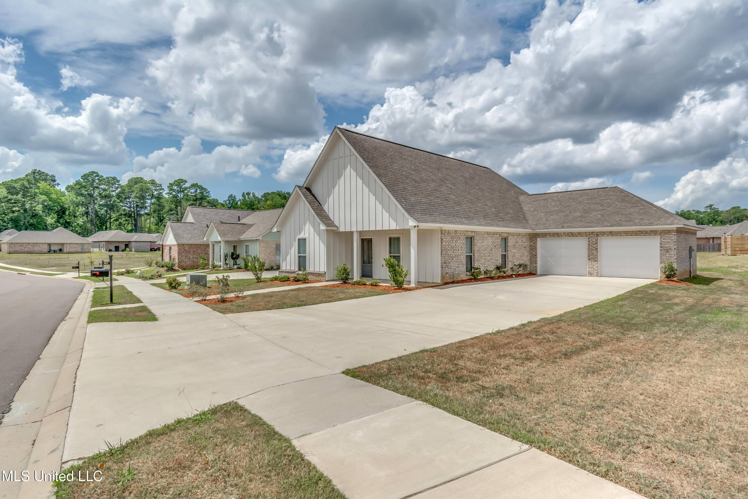 Brandon, MS 39042,867 Long Leaf Circle