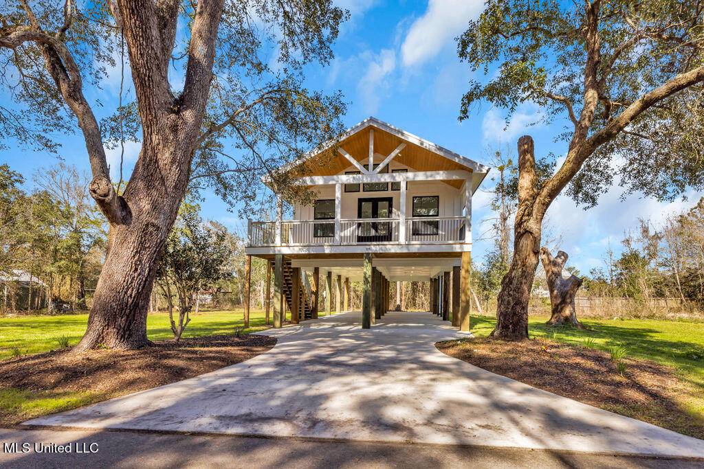 Bay Saint Louis, MS 39520,105 Austin Lane