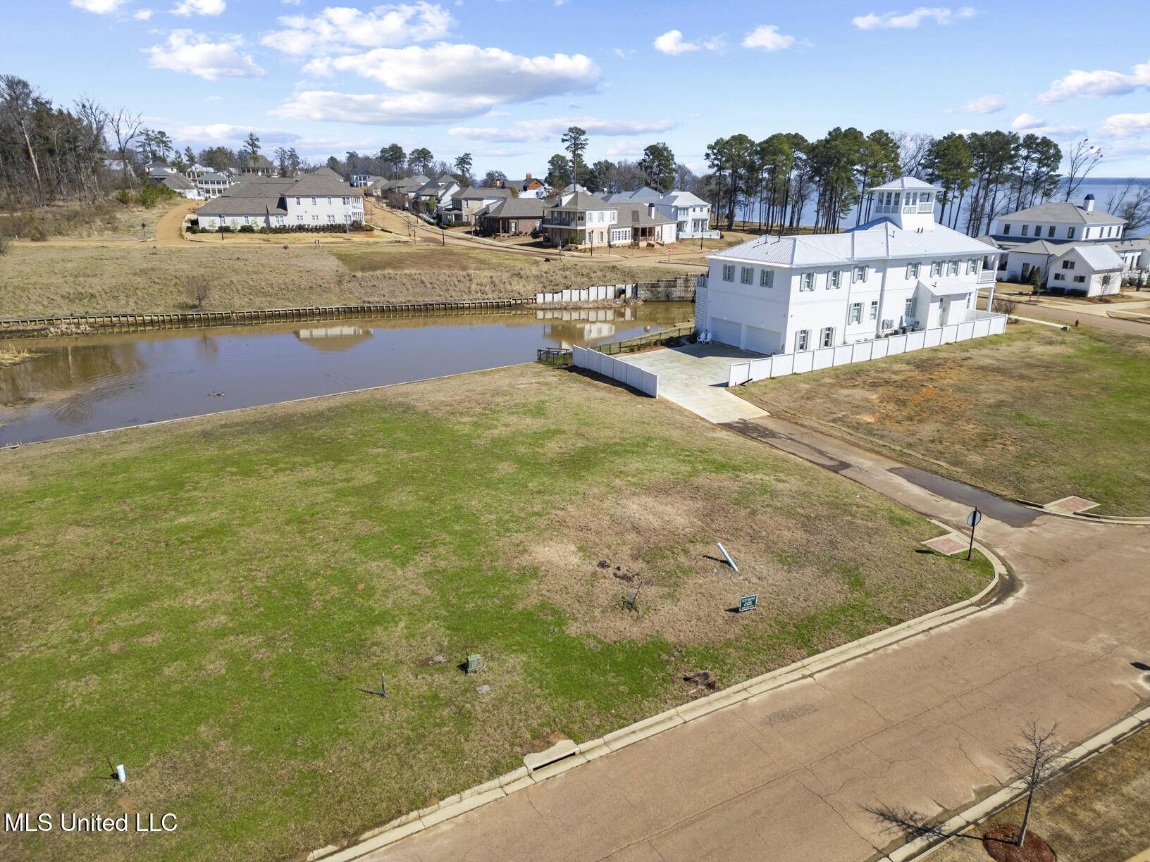 Madison, MS 39110,S Canal Drive