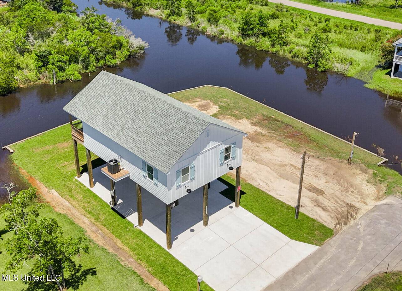 Bay Saint Louis, MS 39520,11159 New York Street