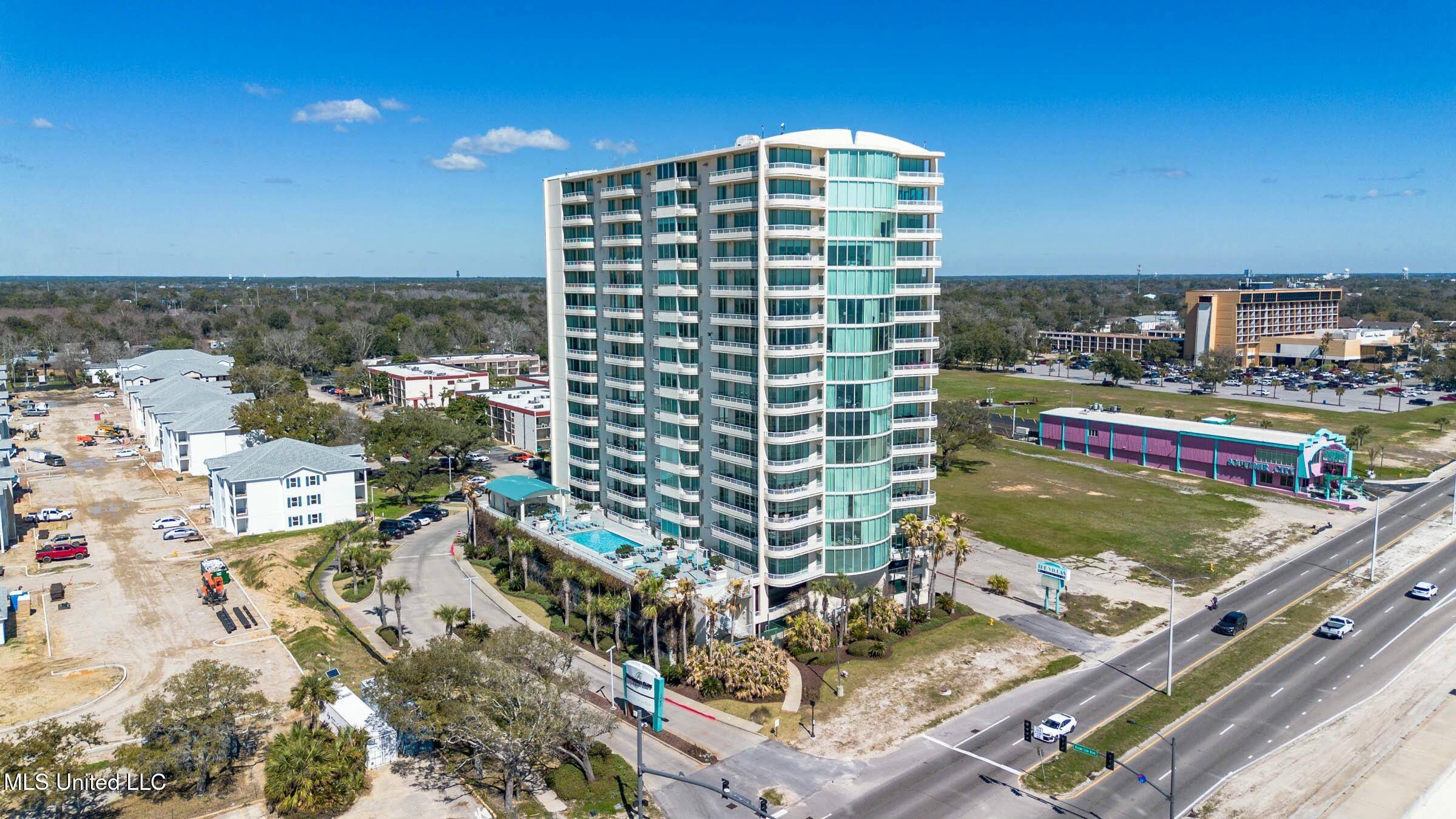 Biloxi, MS 39531,2060 Beach Boulevard #203