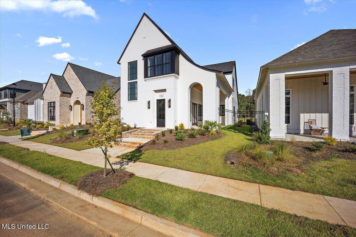 Madison, MS 39110,102 Water Street