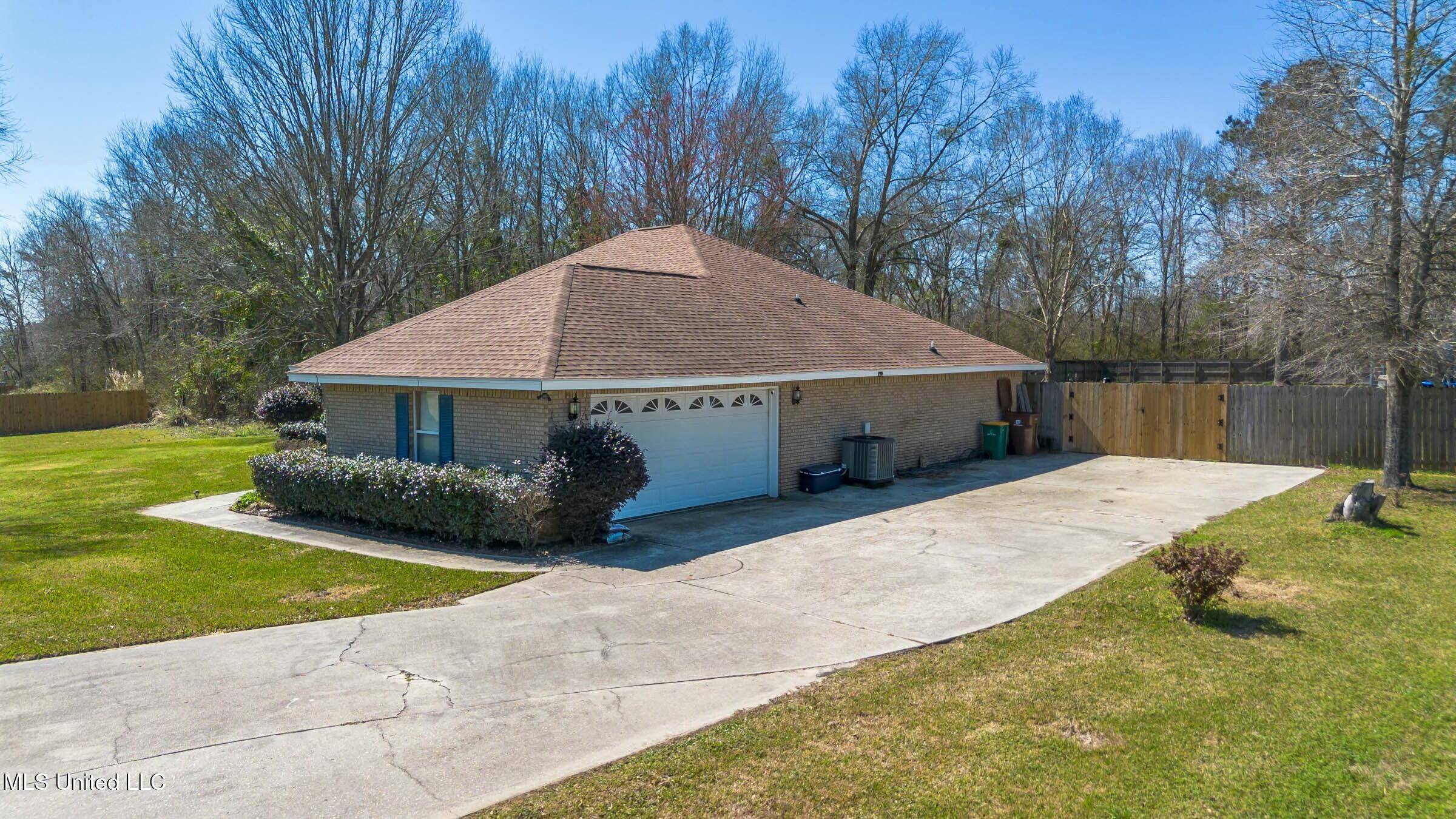 Saucier, MS 39574,18268 Robinwood Drive
