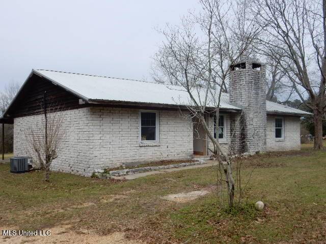 Hattiesburg, MS 39401,1309 Elks Lake Road