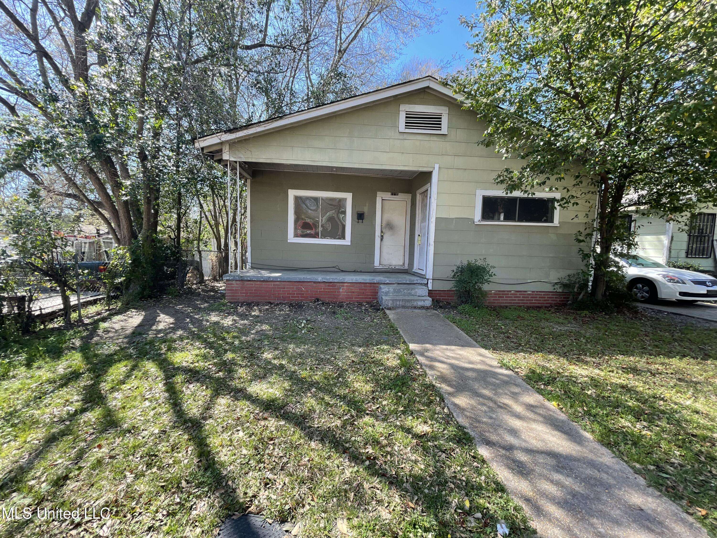 Jackson, MS 39213,2235 Mobile Avenue