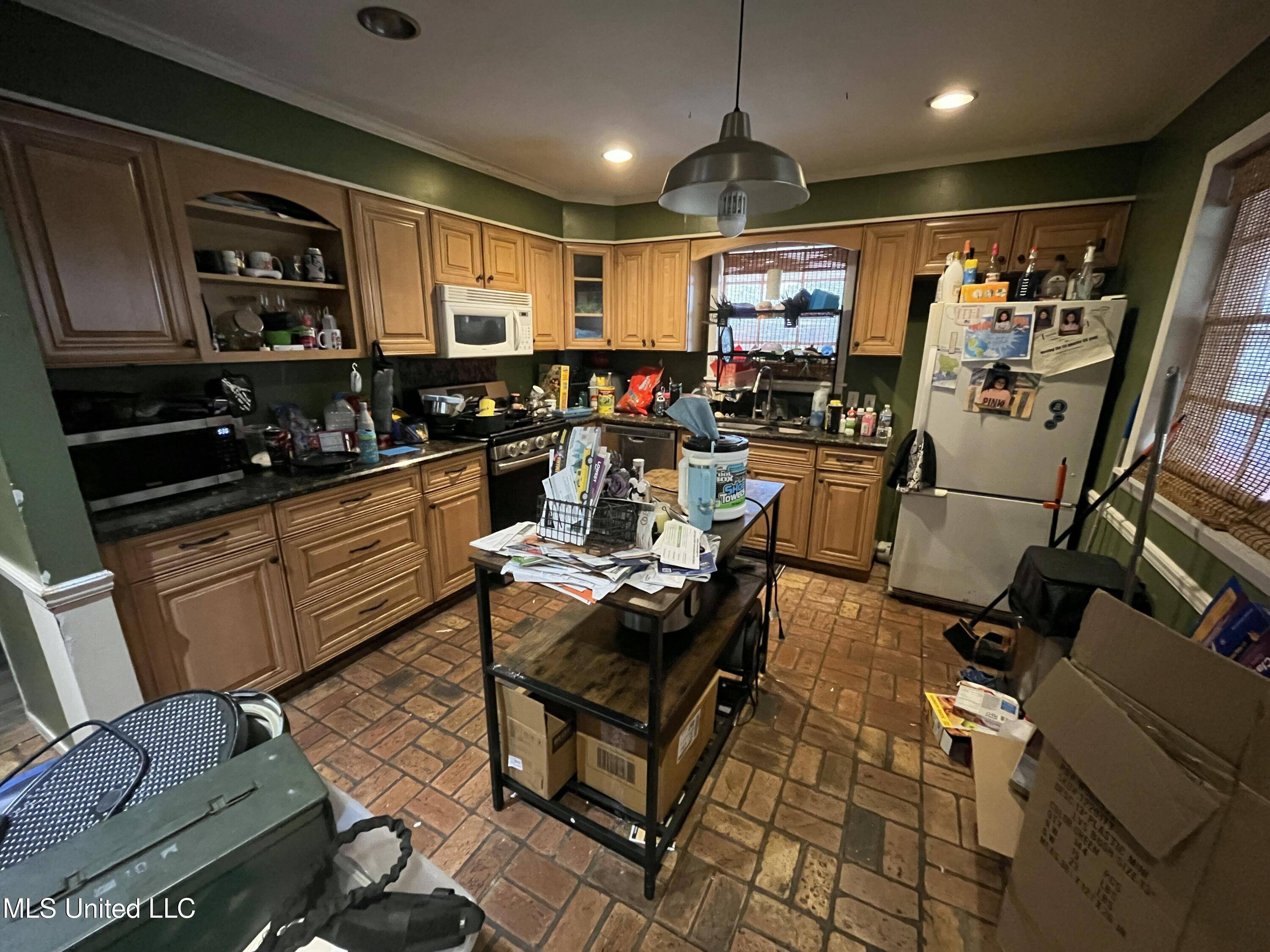 Gulfport, MS 39503,121 Gahan Drive