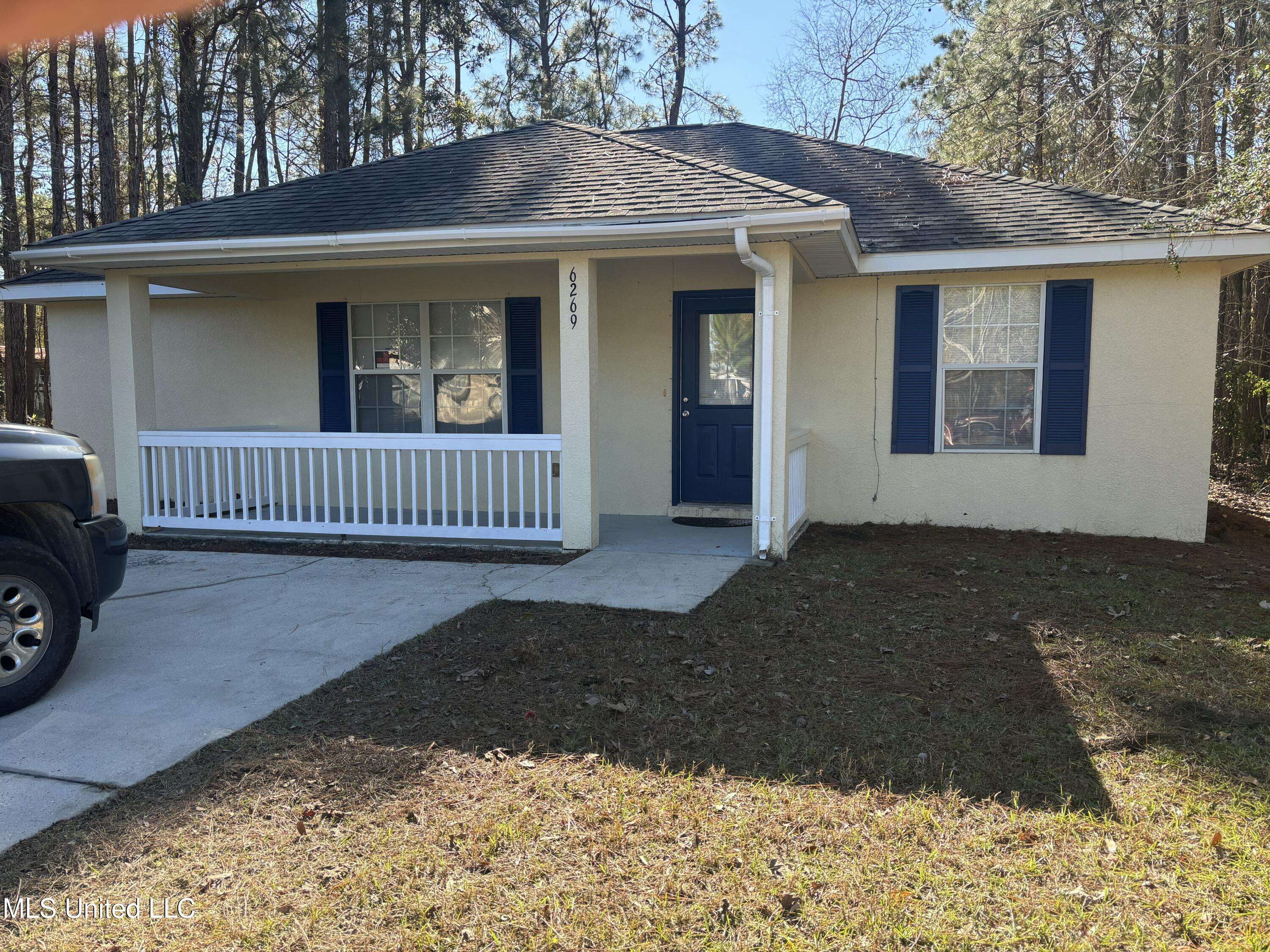 Bay Saint Louis, MS 39520,6269 E Madison Street