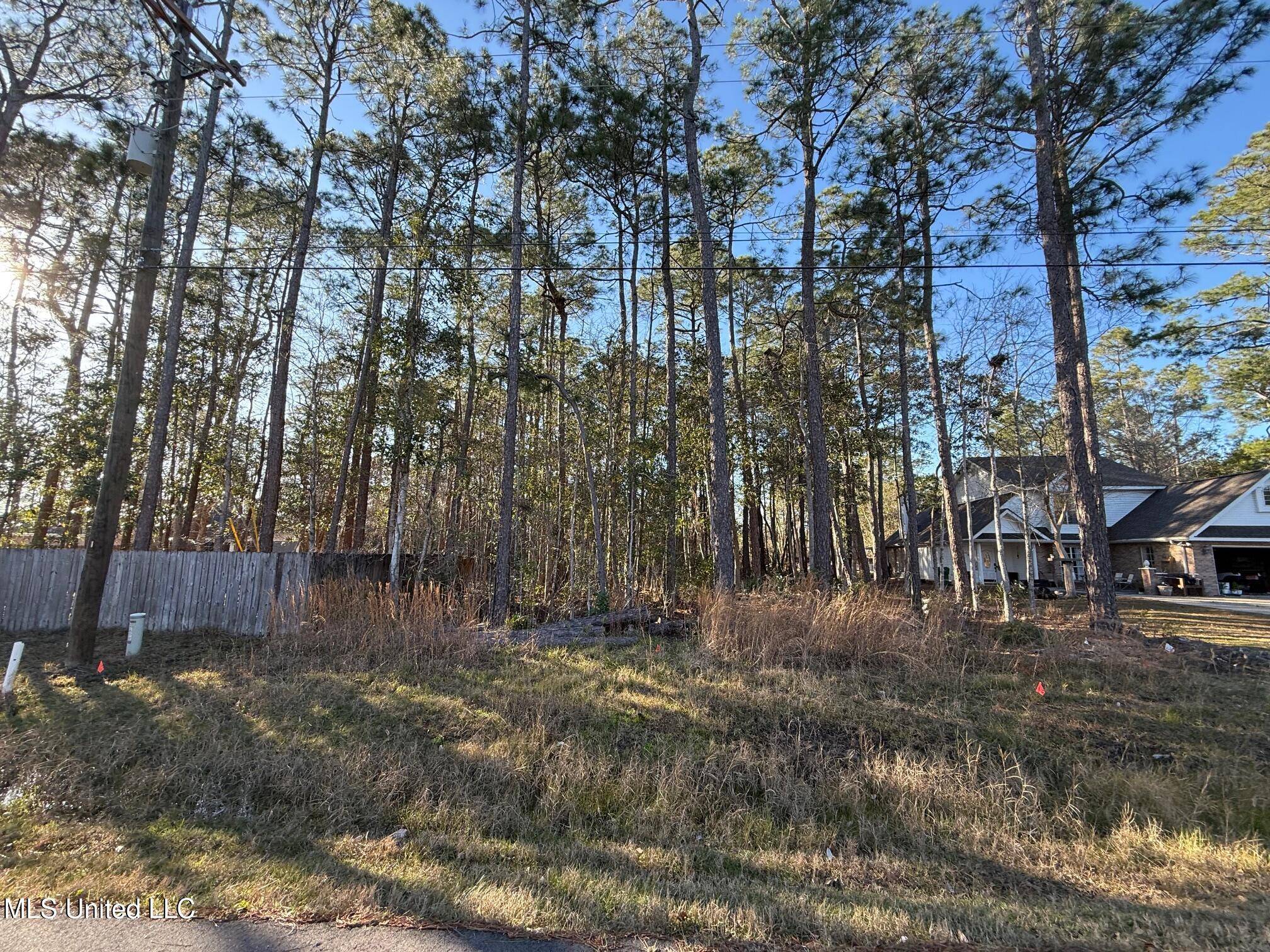 Diamondhead, MS 39525,72678 N Diamondhead Drive