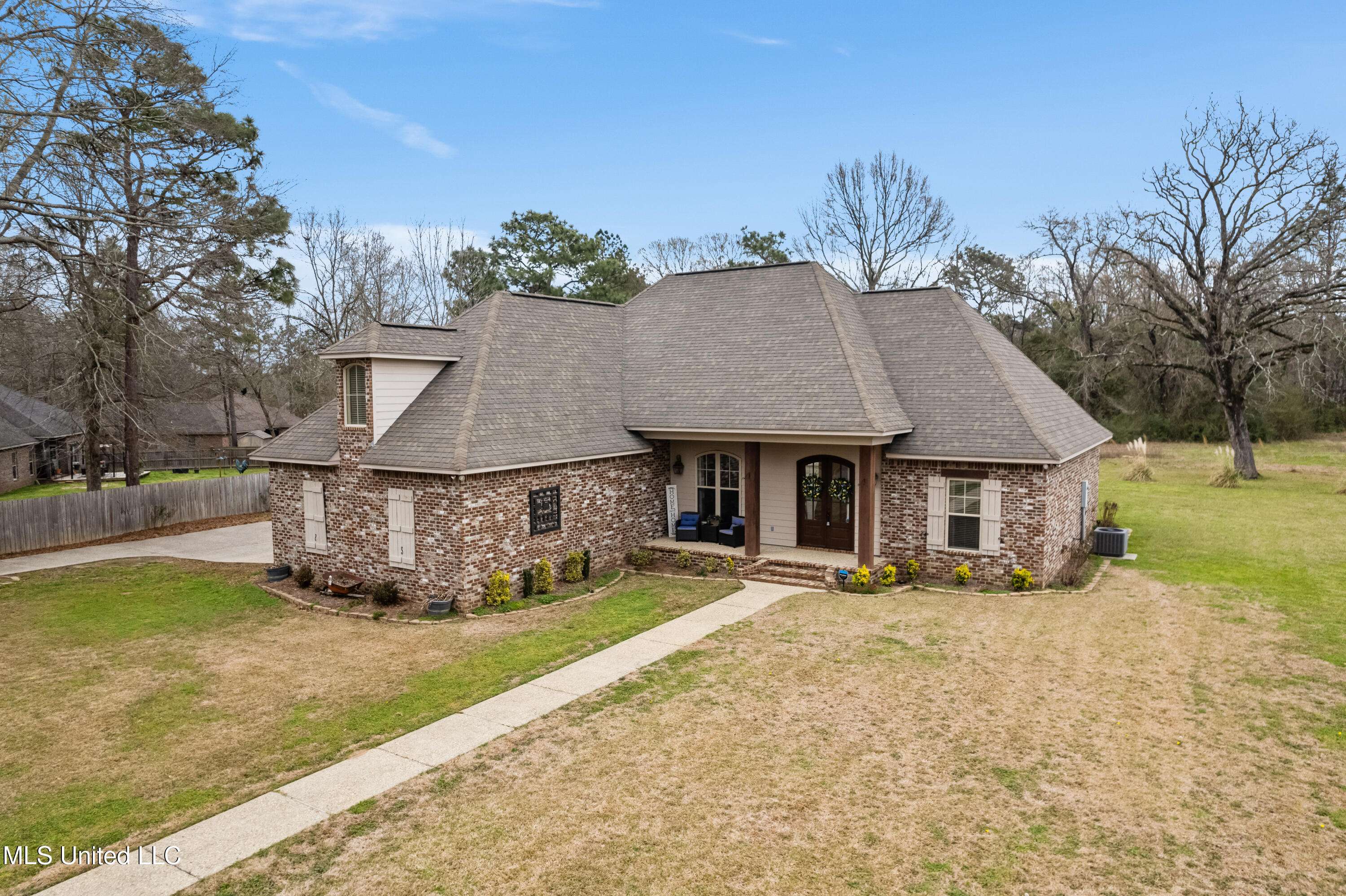 Hattiesburg, MS 39401,98 Wandering Oaks Lane