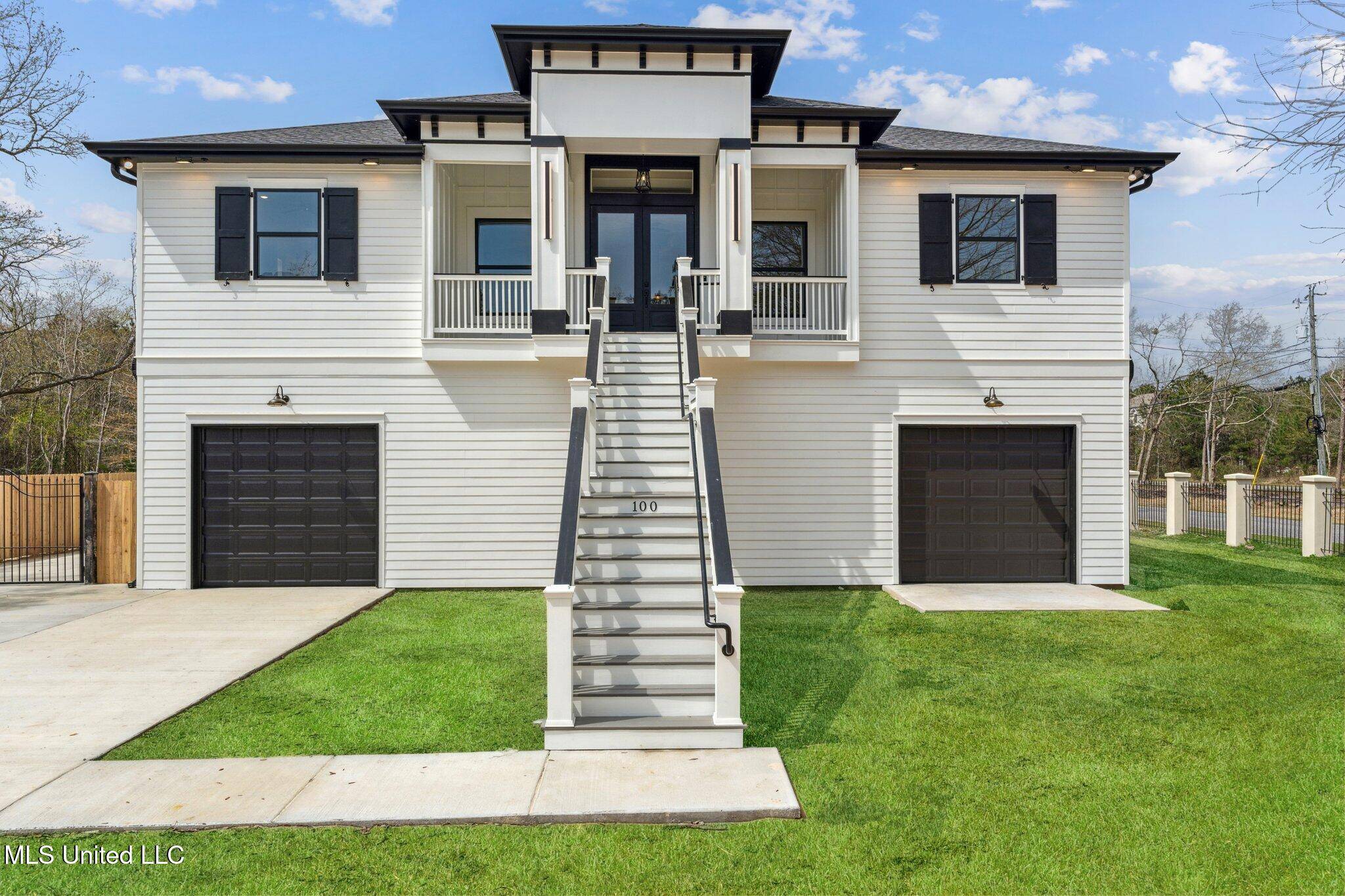 Bay Saint Louis, MS 39520,100 Blue Ridge Court