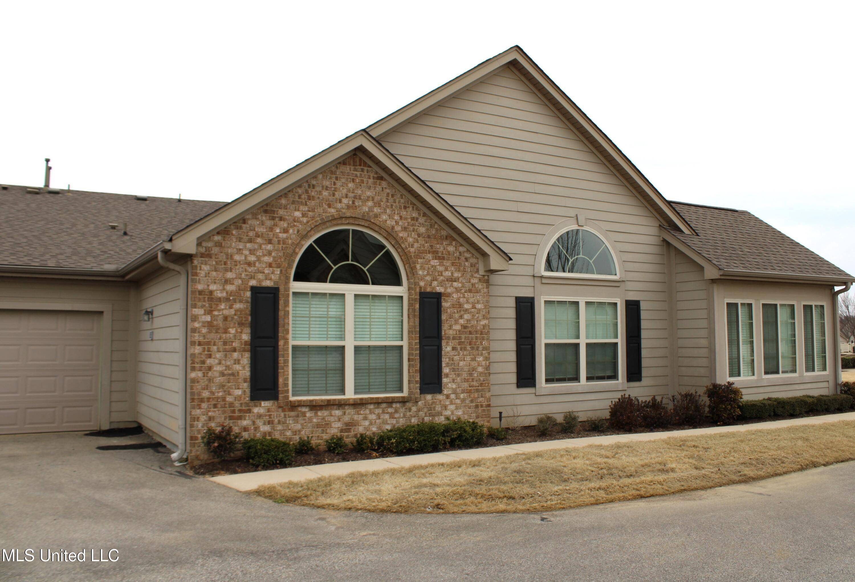Olive Branch, MS 38654,8655 Parkview Oaks Circle
