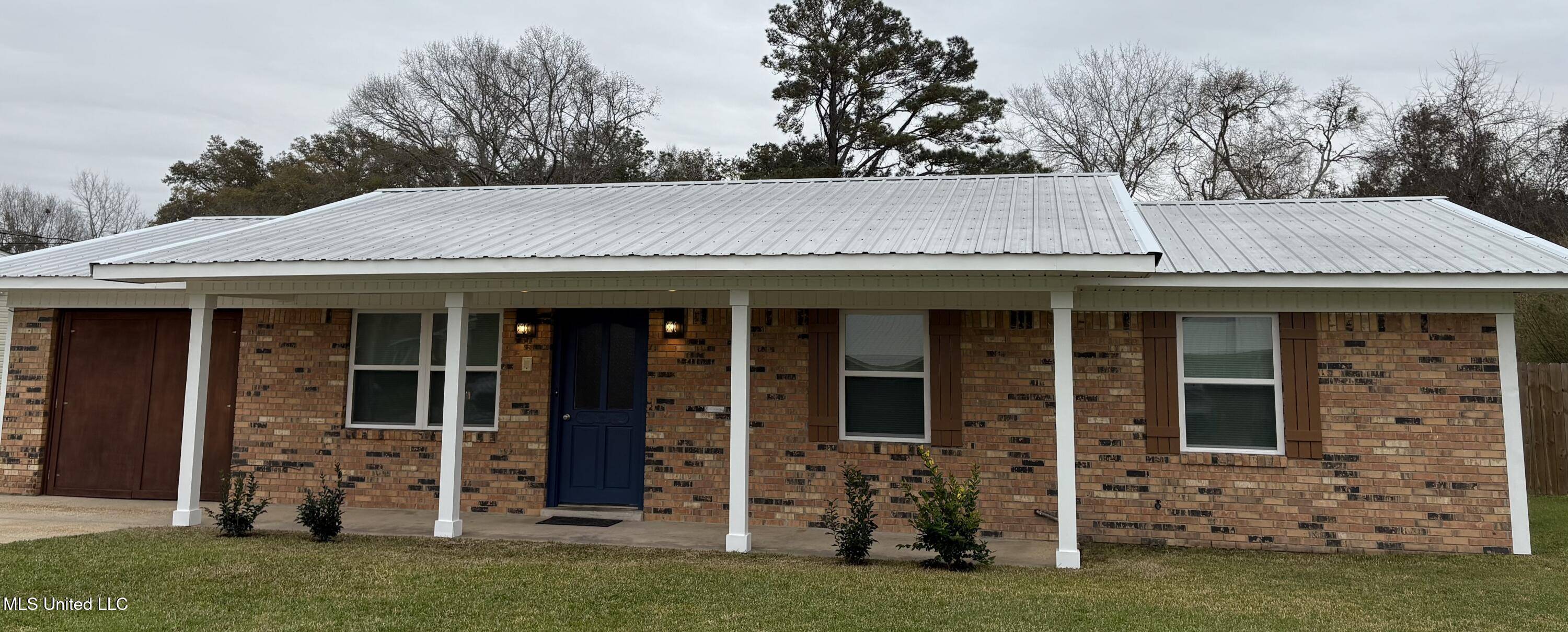 Ocean Springs, MS 39564,201 Hunter Drive