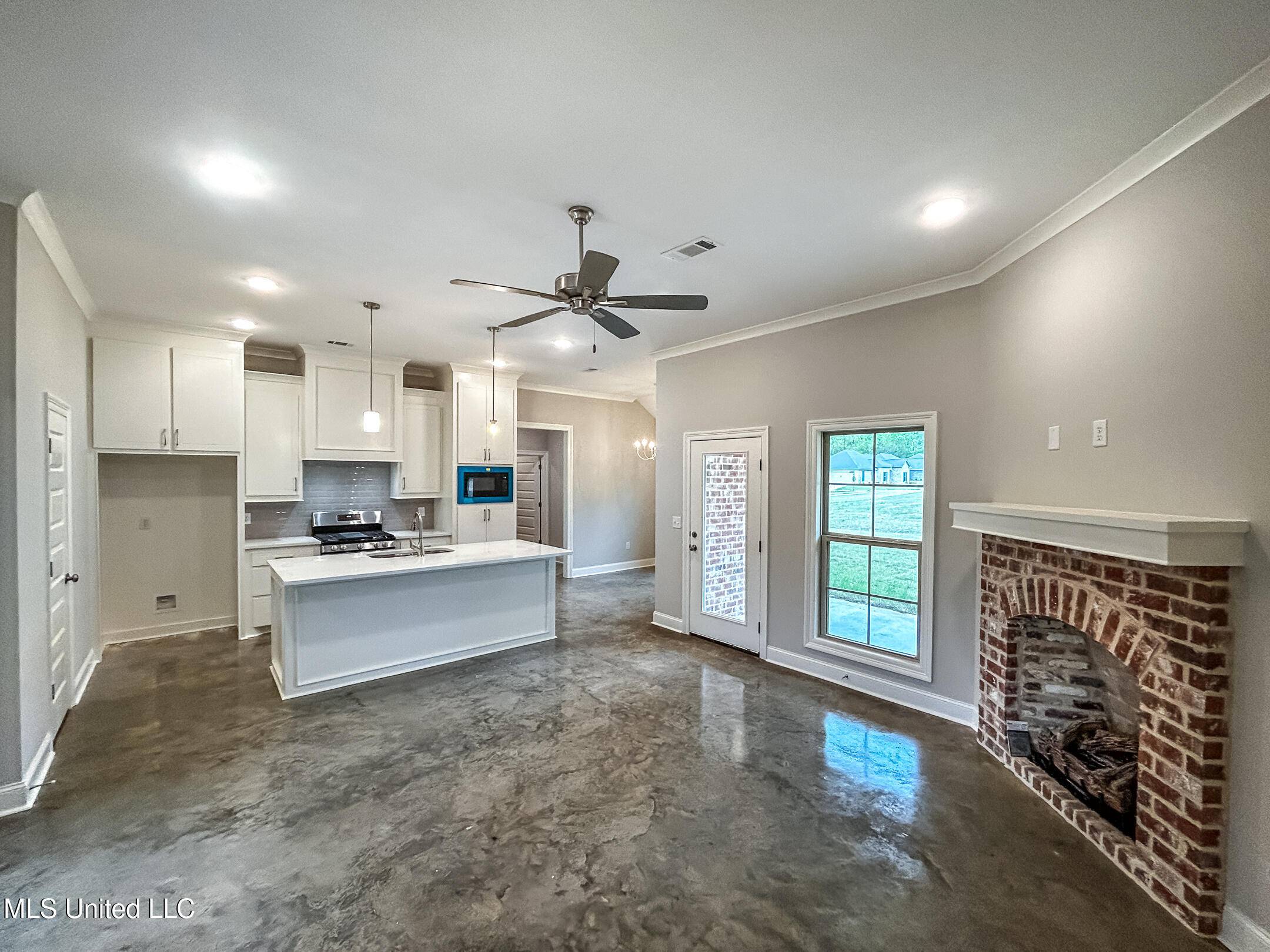 Pearl, MS 39208,974 Riverside Lane