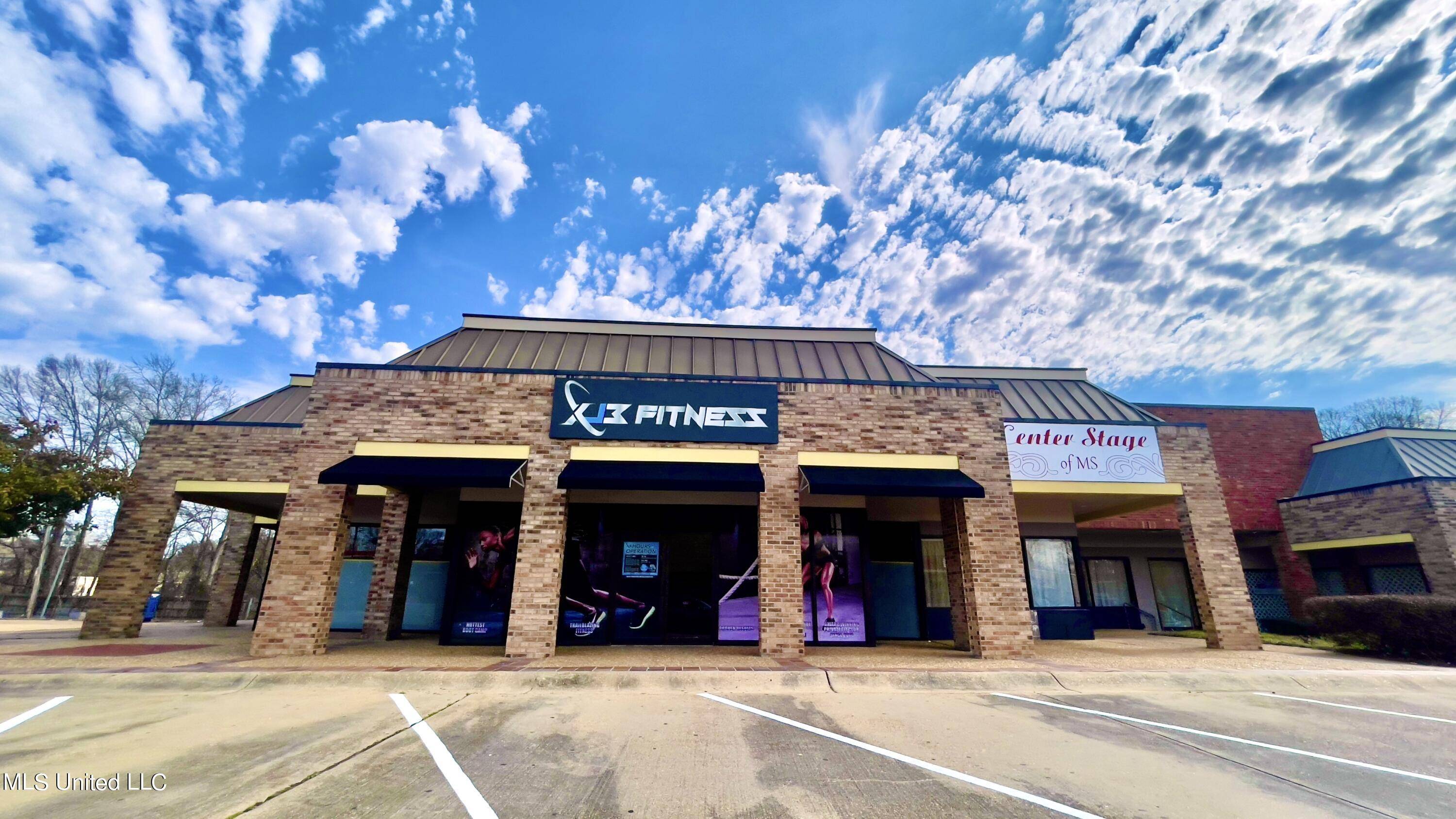 Jackson, MS 39211,1625 E County Line Road #180