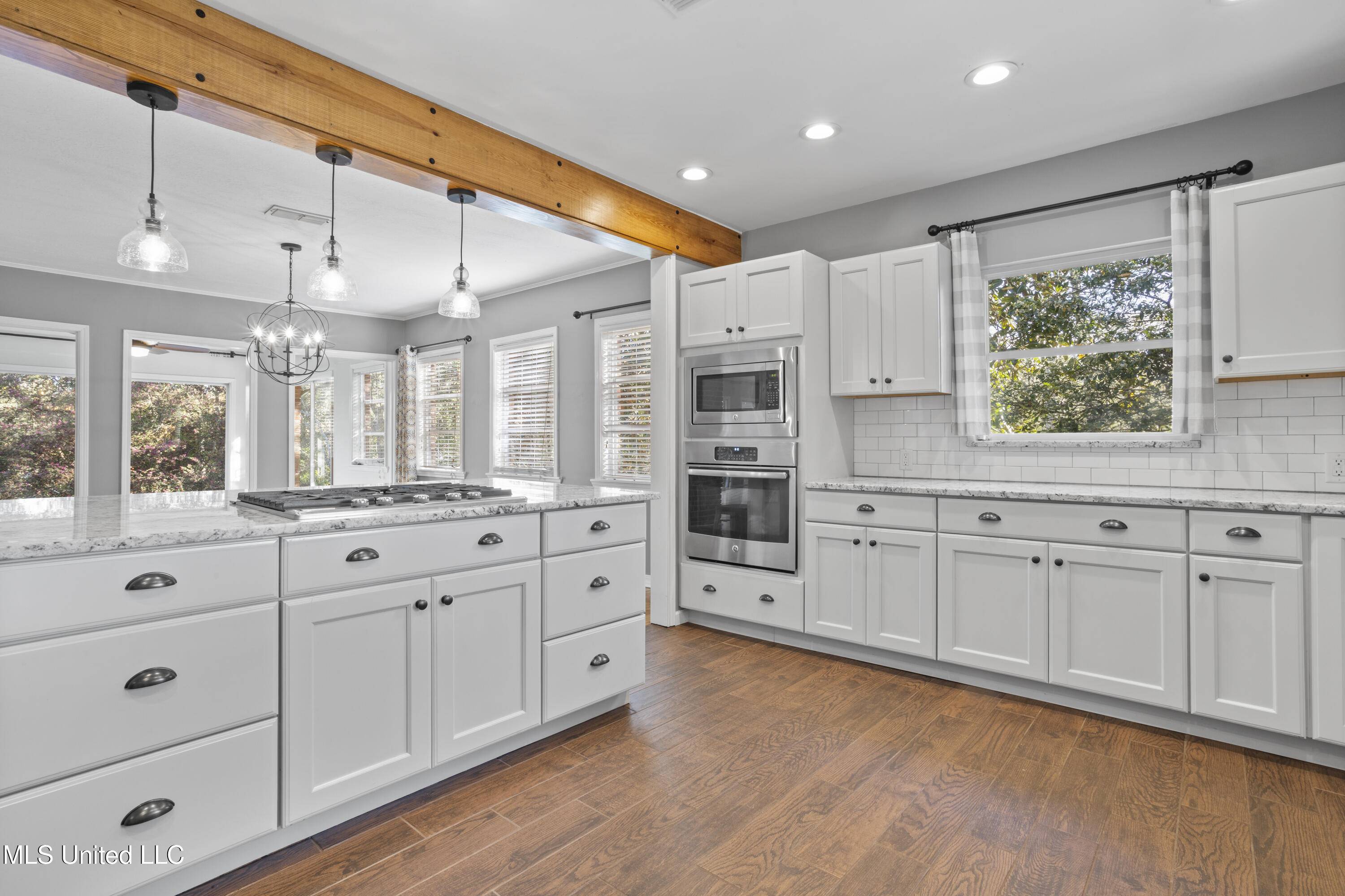 Ocean Springs, MS 39564,13500 Pine Road