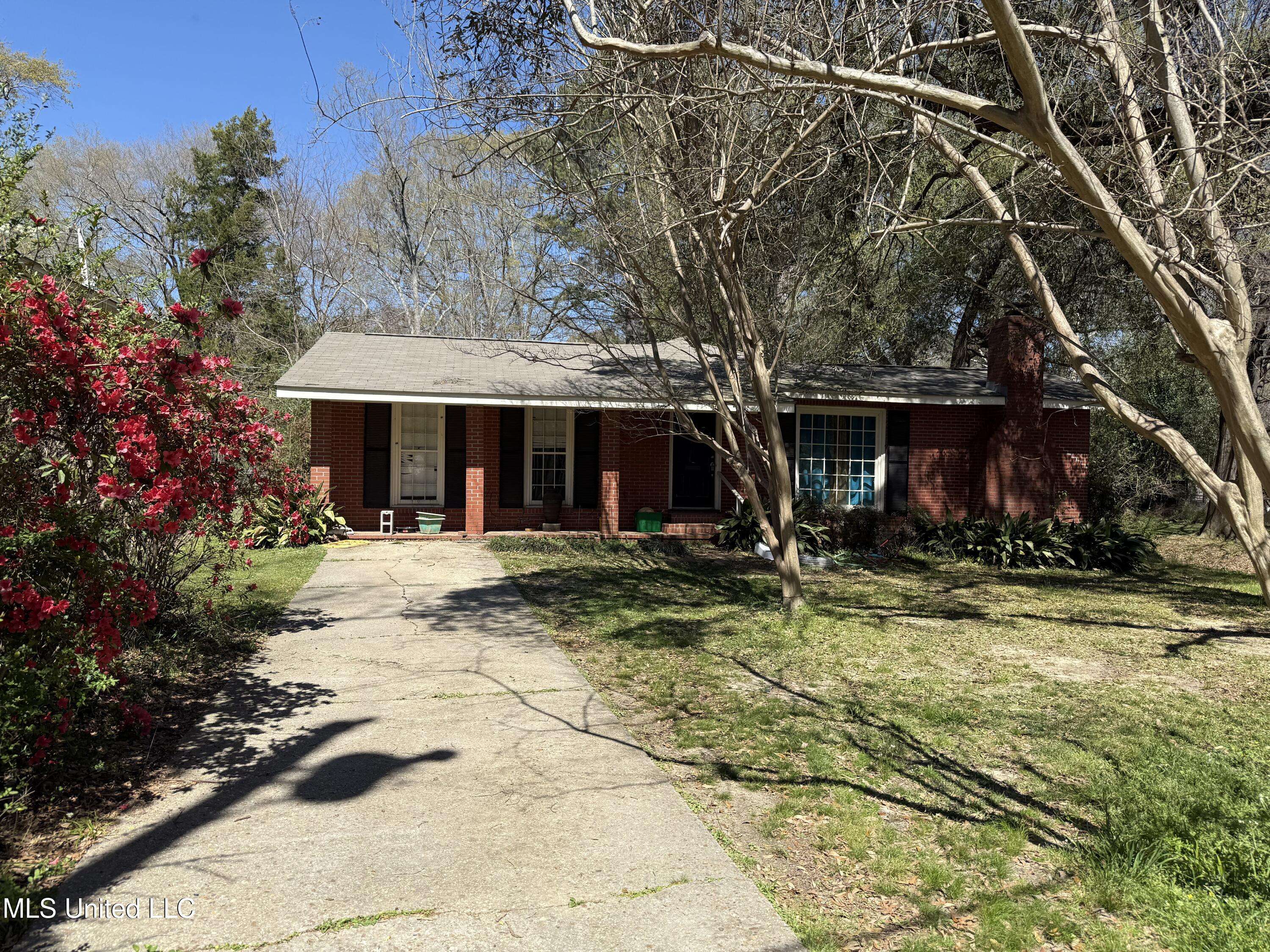 Jackson, MS 39206,408 Robinhood Road