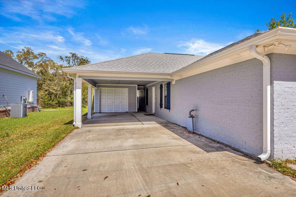 Bay Saint Louis, MS 39520,405 Ulman Avenue