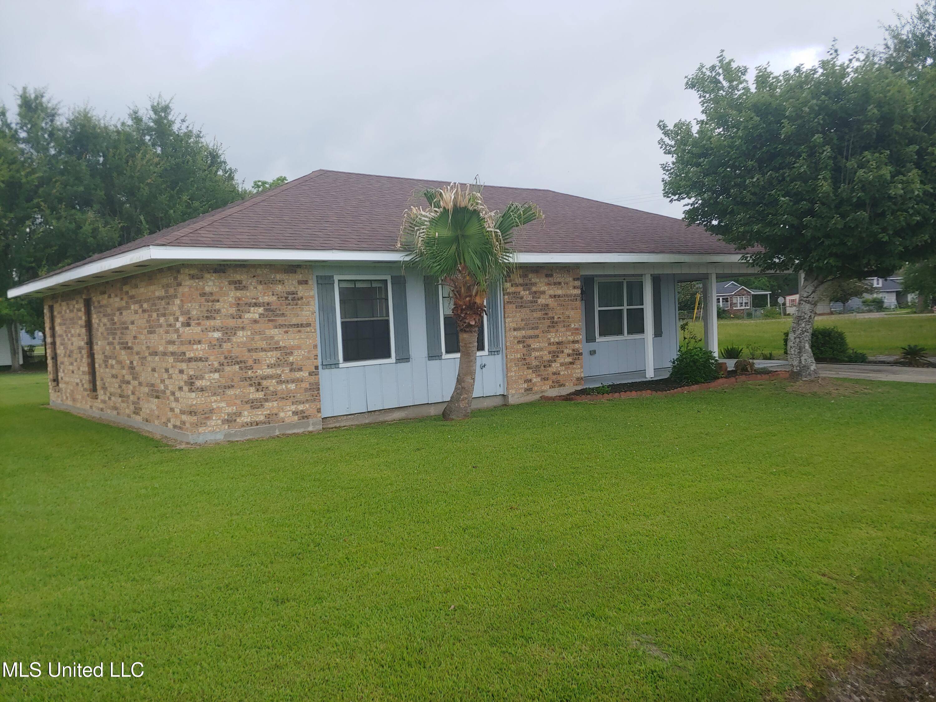 Waveland, MS 39576,104 Tiffany Street