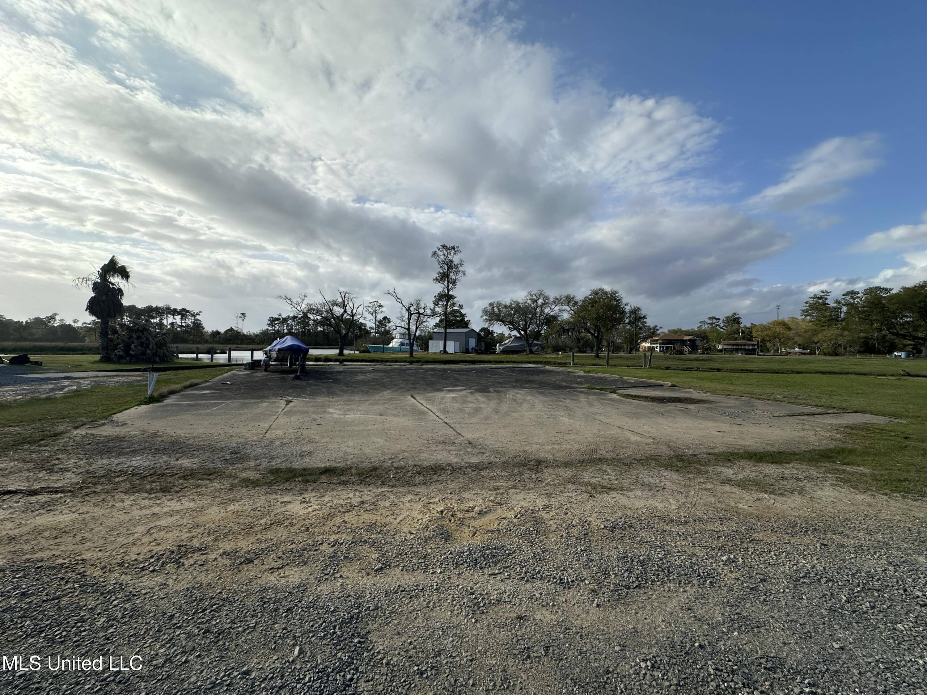 Pearlington, MS 39572,16040 Dennie'S