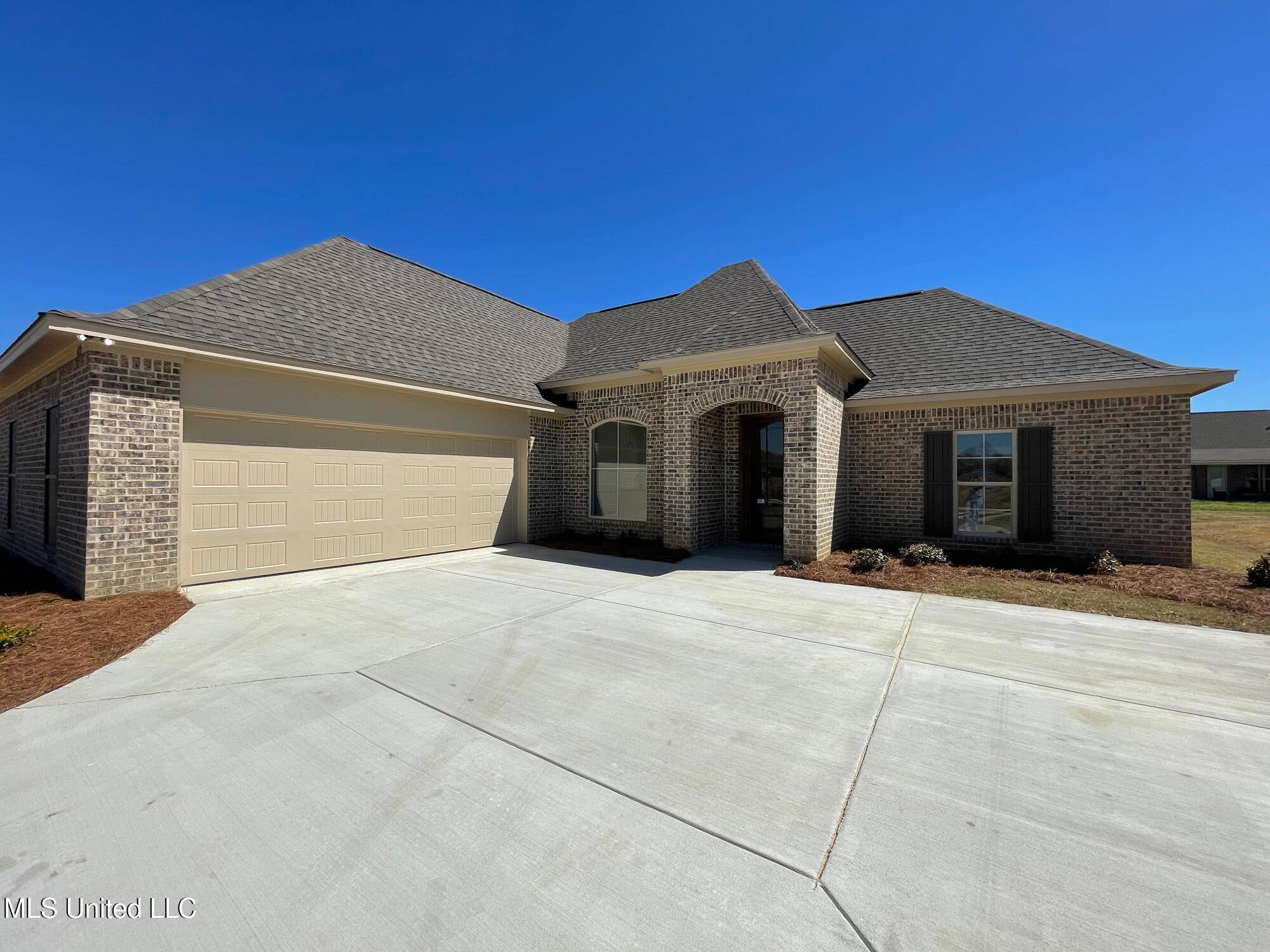 Canton, MS 39046,472 Aurora Circle