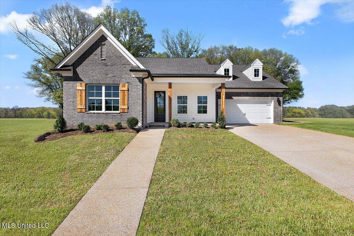 Hernando, MS 38632,1184 Creekside Lane