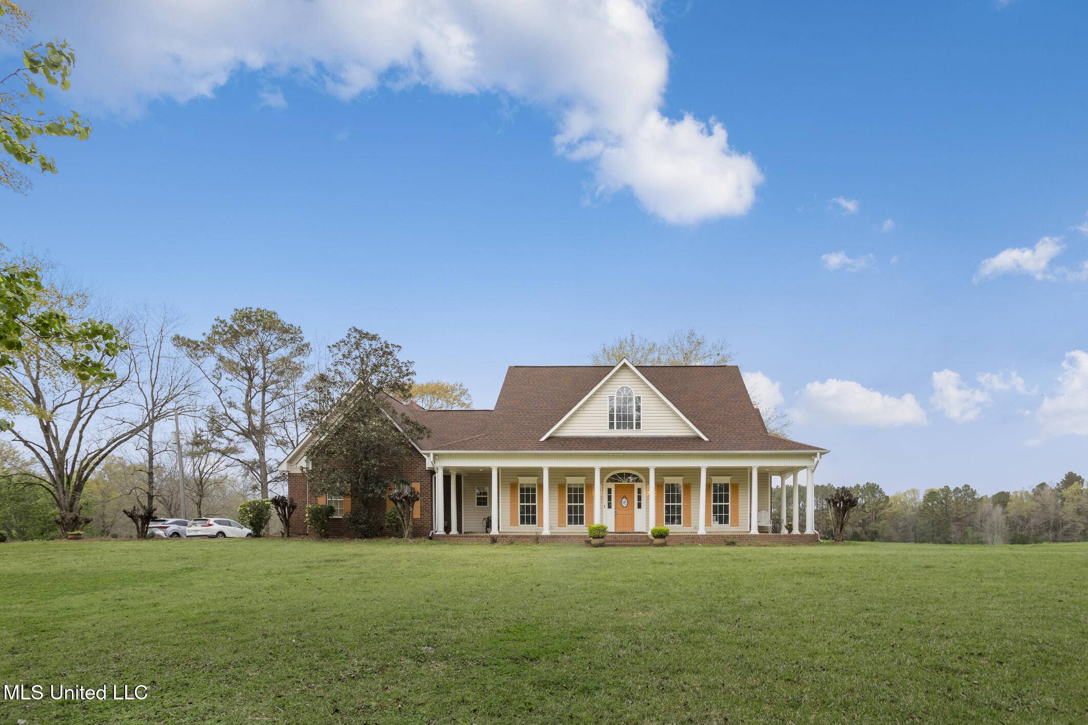 Flora, MS 39071,214 Grace Lane