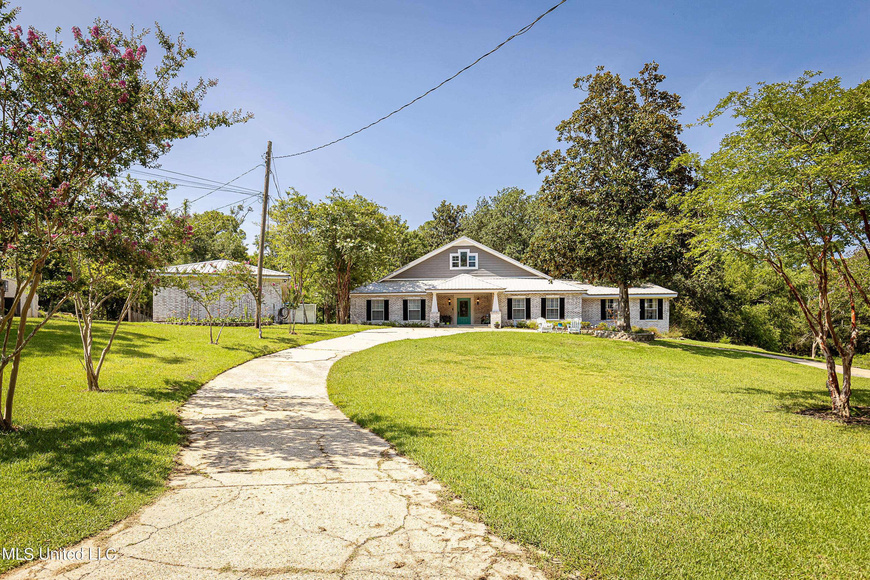 Ocean Springs, MS 39564,1802 Stuart Avenue