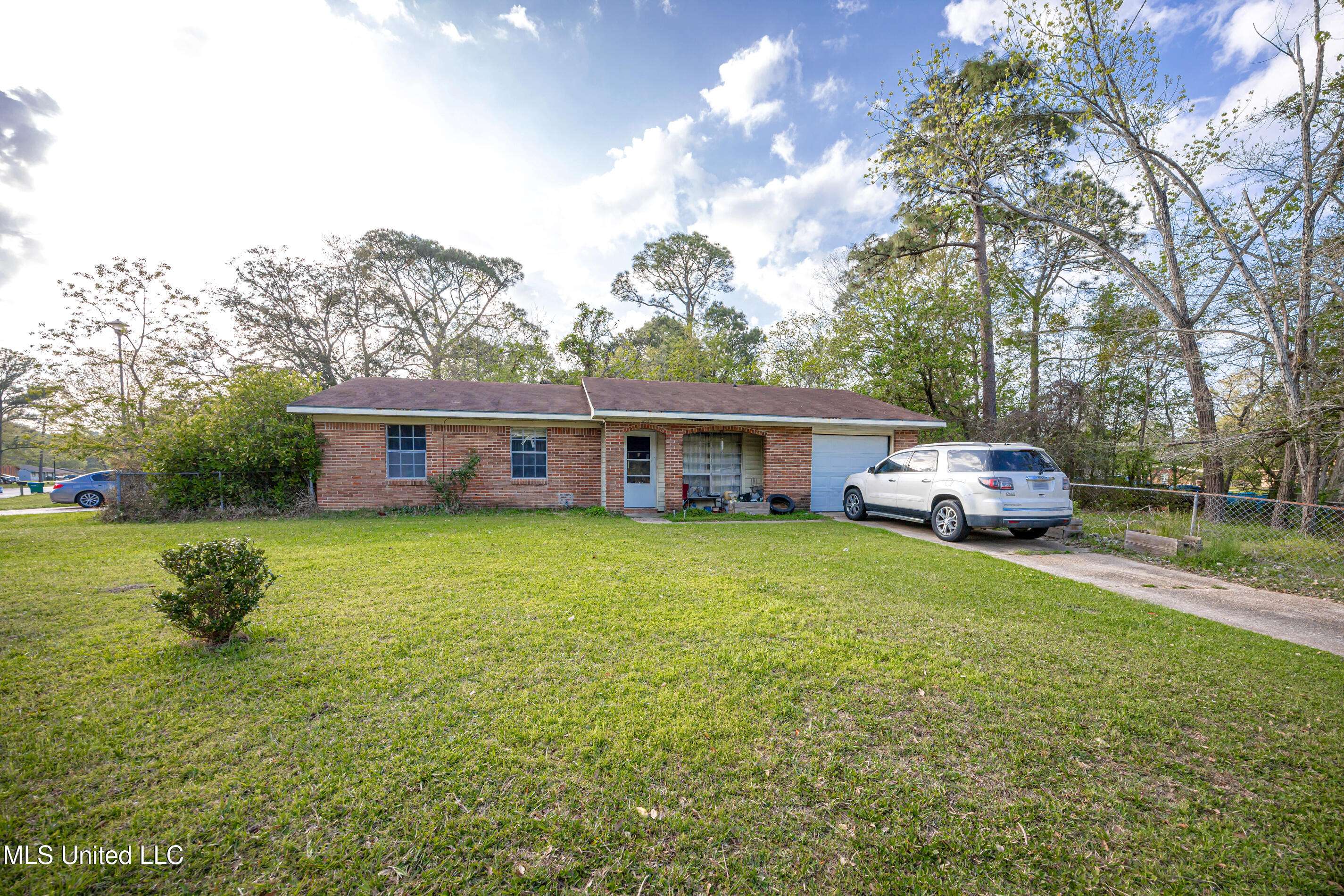 Gautier, MS 39553,2401 Oxford Drive