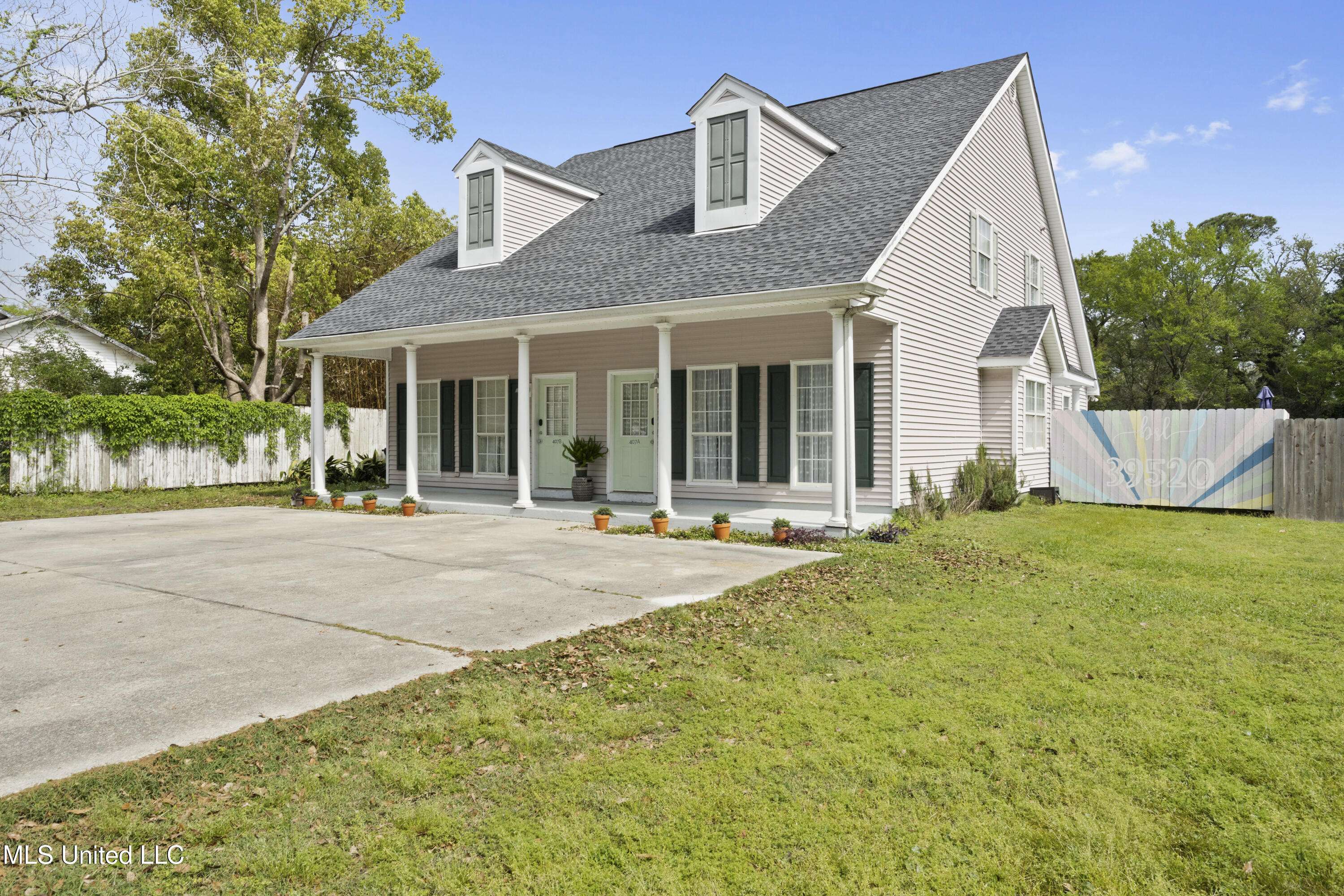 Bay Saint Louis, MS 39520,407 Citizen Street
