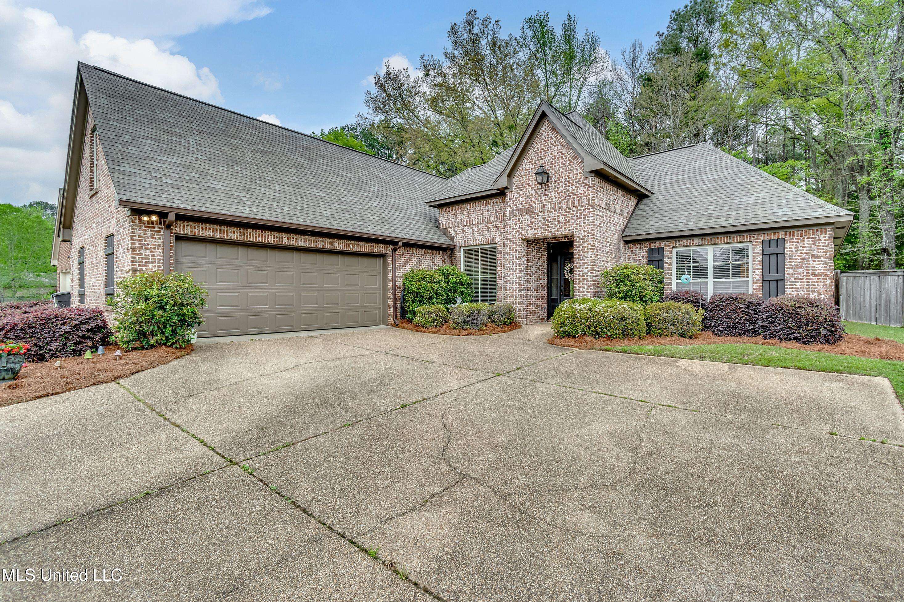 Florence, MS 39073,514 Orchard Brook Court