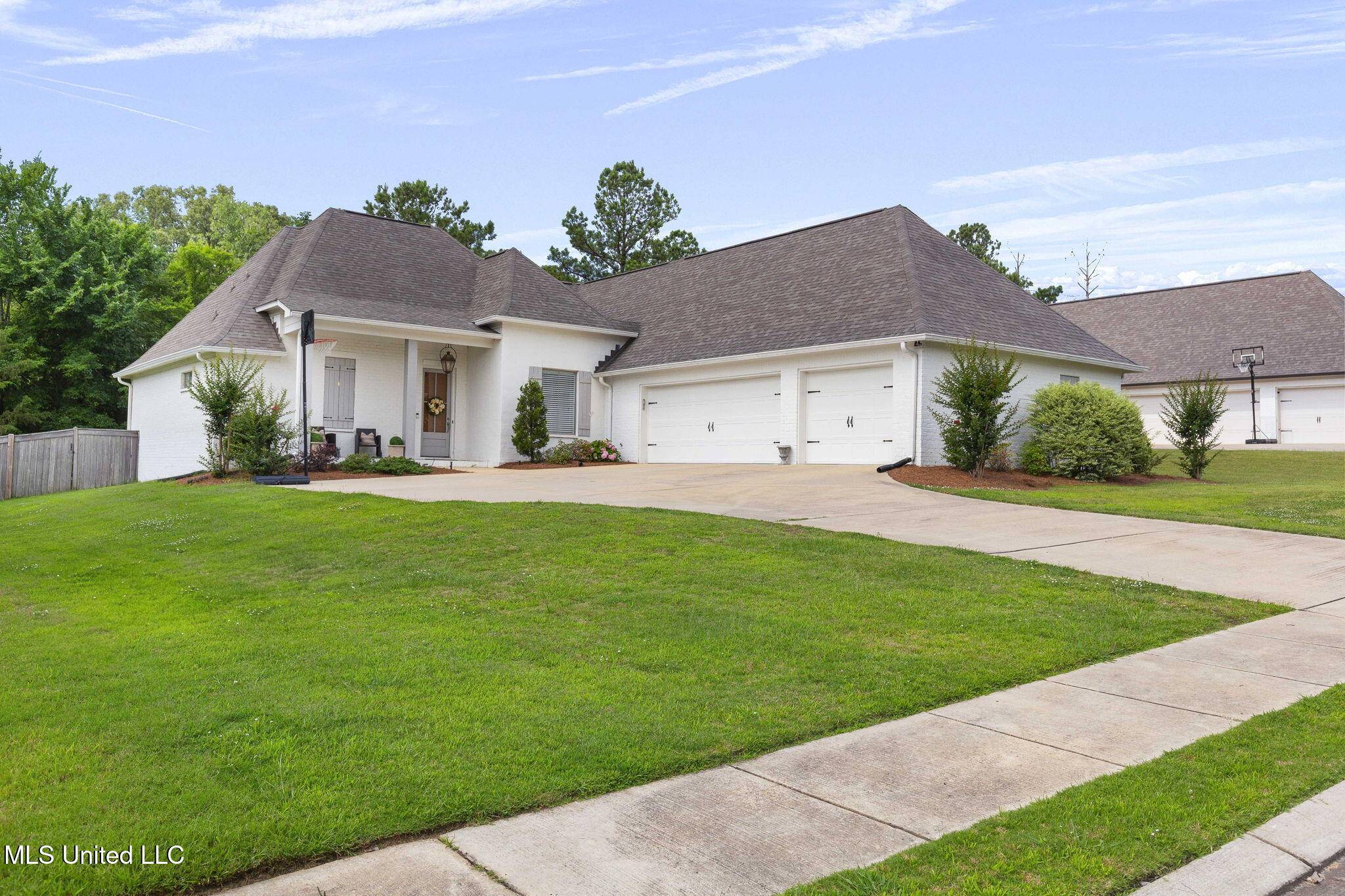 Madison, MS 39110,105 Camden Lake Circle