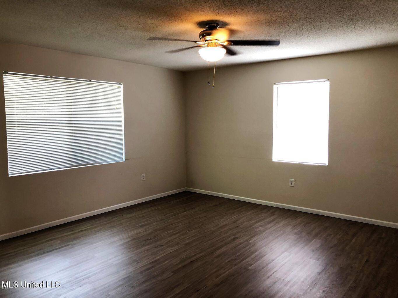 Long Beach, MS 39560,213 Oak Street