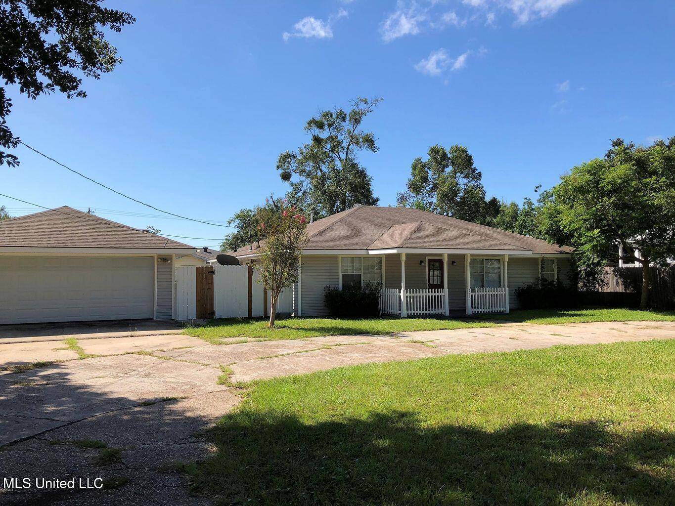 Long Beach, MS 39560,213 Oak Street